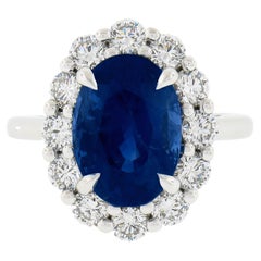 NOUVEAU Bague en platine de Ceylan de 8,27 carats avec saphir bleu ovale et halo de diamants certifiés GIA