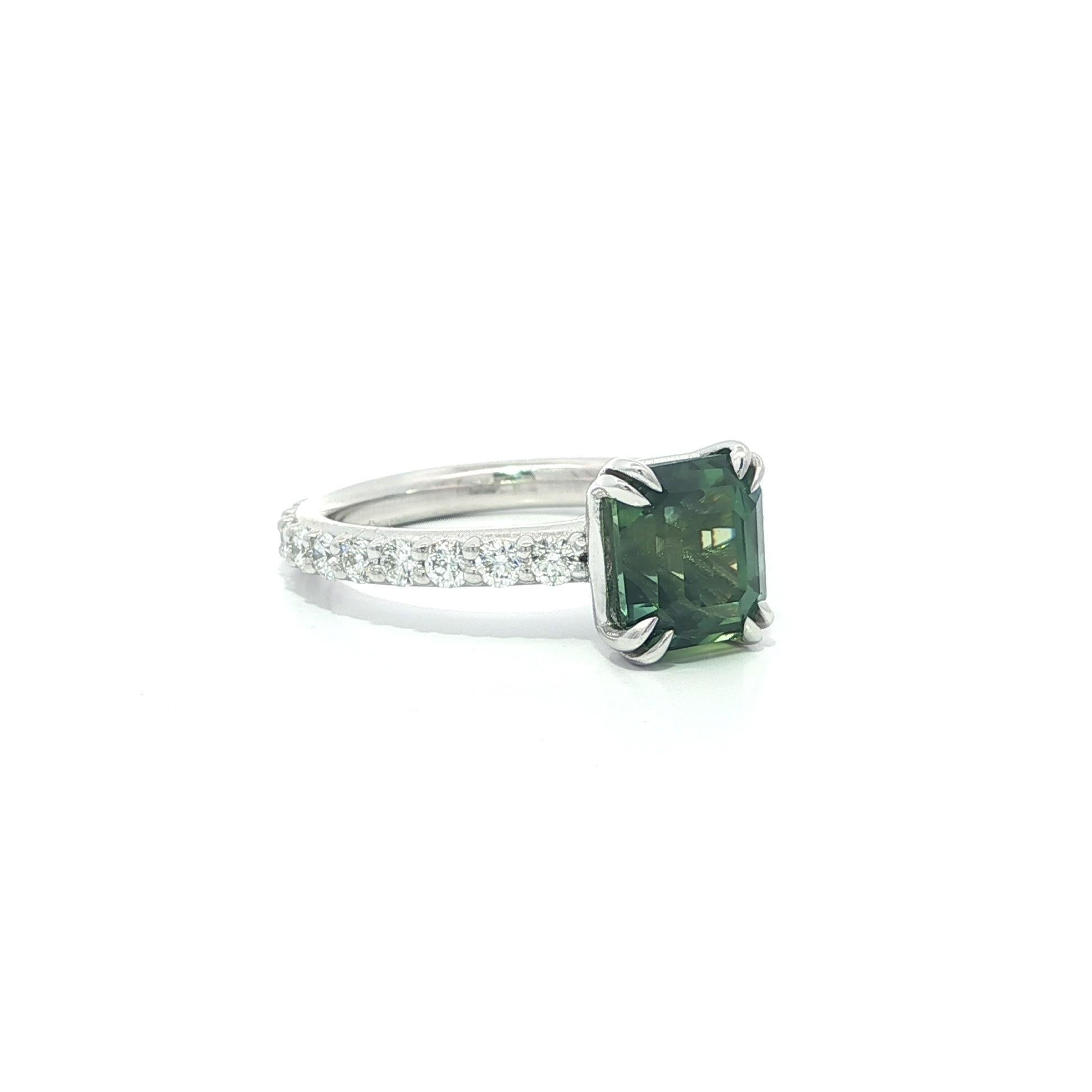 Ottagono New Platinum Classic GIA 4.03ctw No Heat Green Blue Sapphire Diamond Ring in vendita