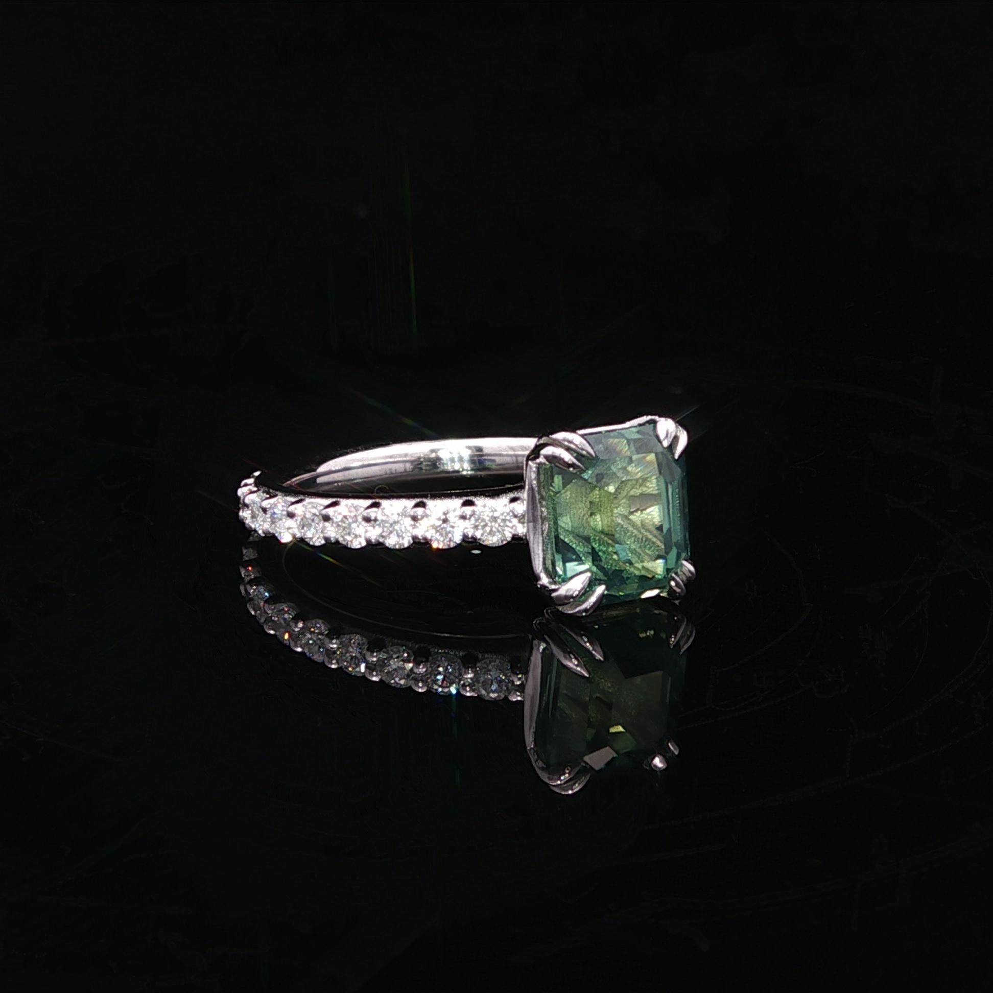 New Platinum Classic GIA 4.03ctw No Heat Green Blue Sapphire Diamond Ring in vendita 4