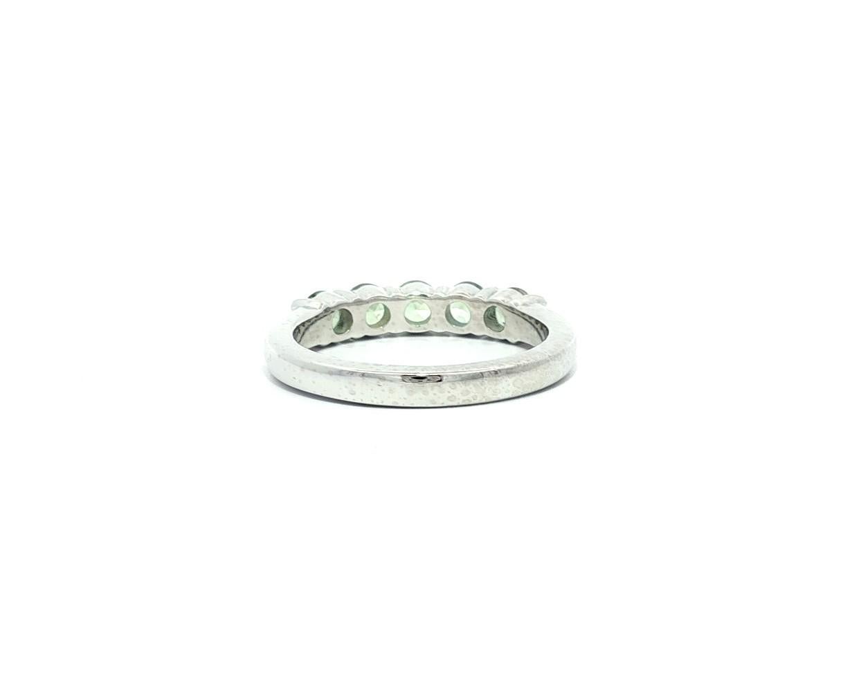 New Platinum GIA 0.93ctw Color Change Brazilian Alexandrite 5 Stone Band Ring en vente 8