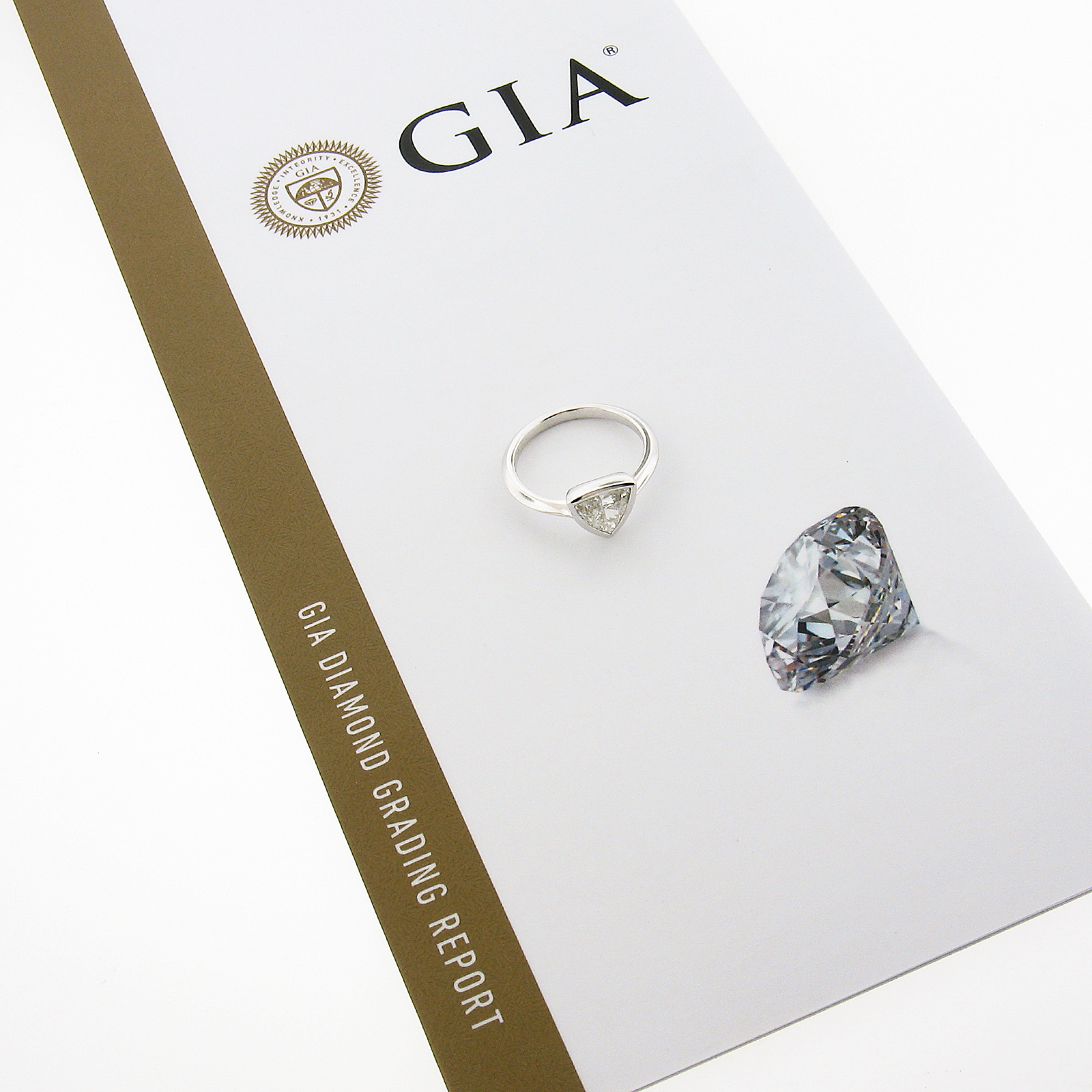 NEW Platinum GIA 1.01ctw Trillion Cut Bezel Diamond Solitaire Engagement Ring For Sale 6