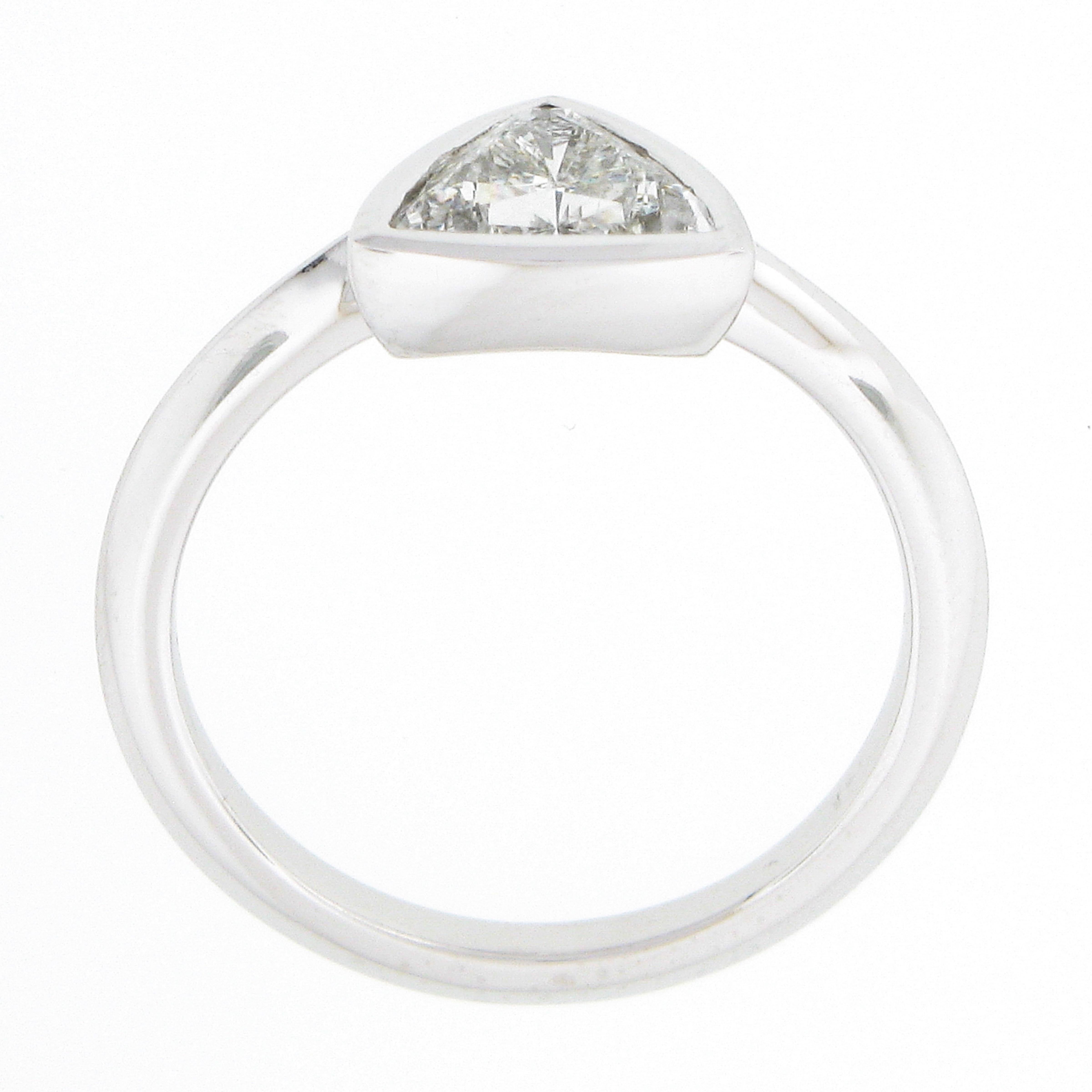 NEW Platinum GIA 1.01ctw Trillion Cut Bezel Diamond Solitaire Engagement Ring For Sale 4