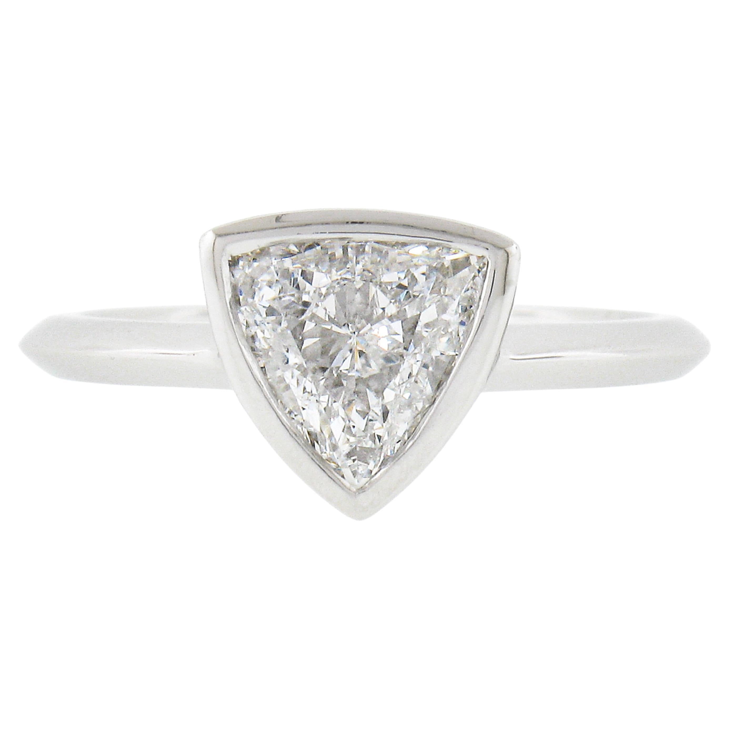 Bague de fiançailles solitaire en platine avec diamant taille trillion certifié GIA 1,01 ctw