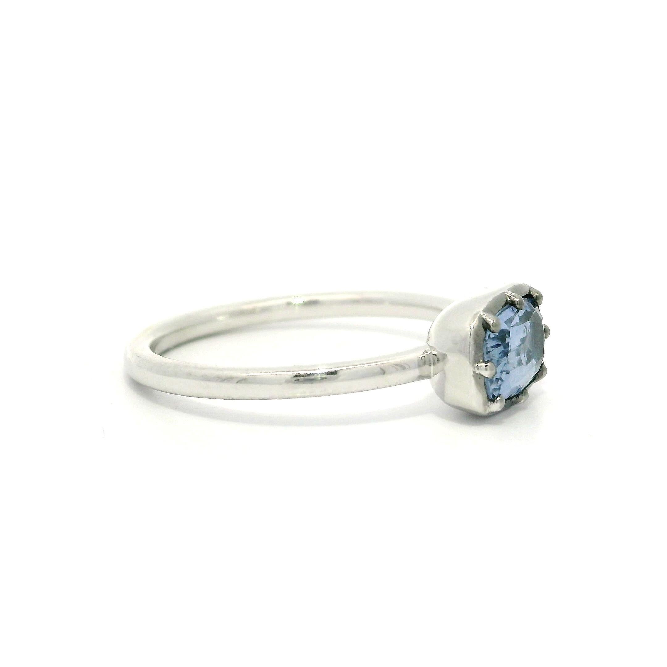 Neu Platin GIA 1,11ct Kissen keine Hitze Saphir Collet Set Solitär Ring im Zustand „Neu“ im Angebot in Montclair, NJ