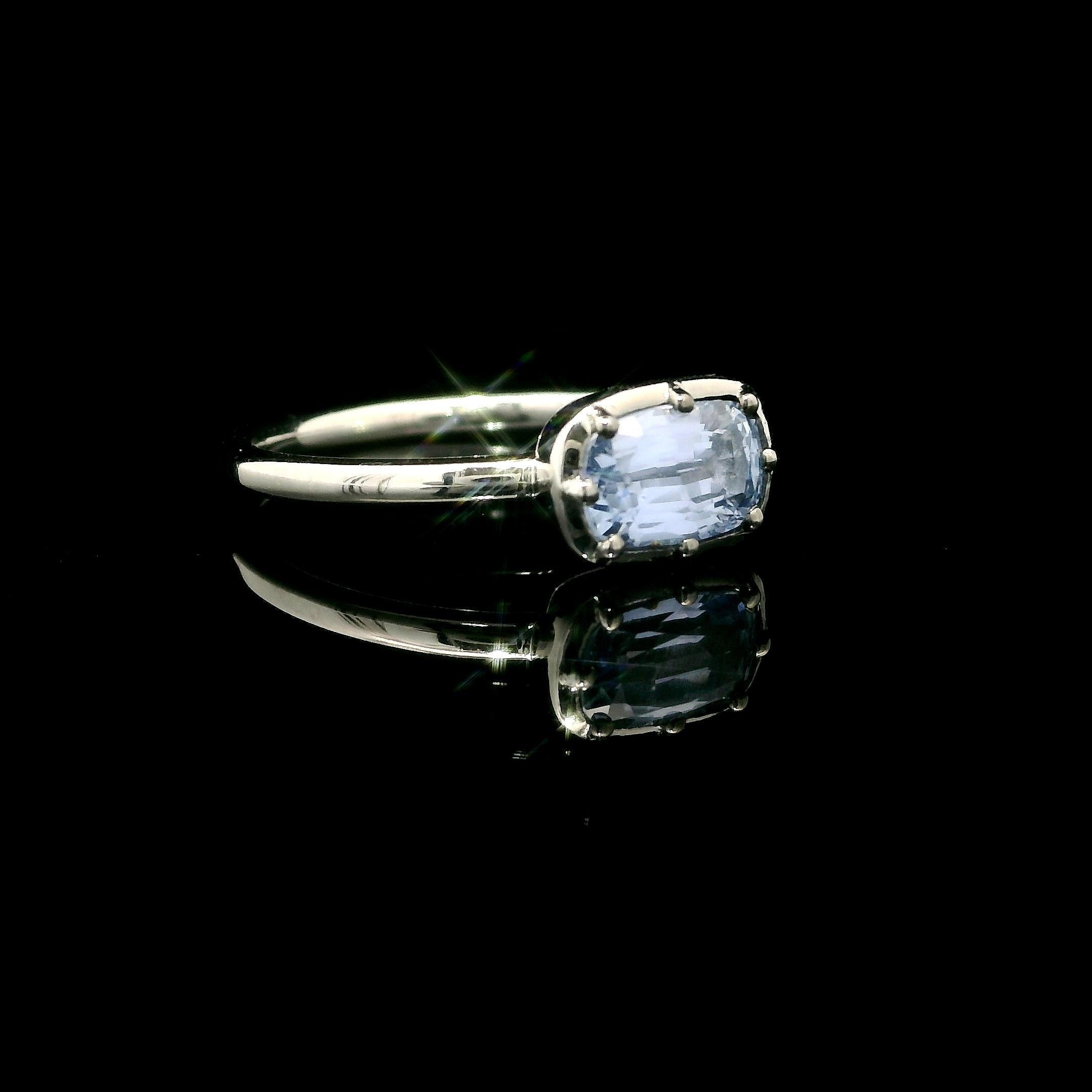Neu Platin GIA 1,11ct Kissen keine Hitze Saphir Collet Set Solitär Ring im Angebot 1