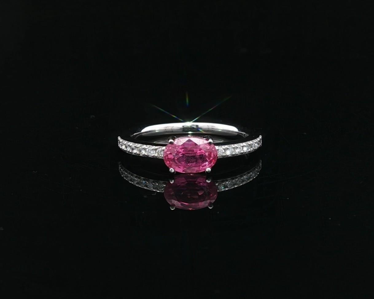 Nuevo Anillo de Platino GIA 1.14ct Ovalado Zafiro Rosa Diamante Banda Sideway Este Oeste en venta 2