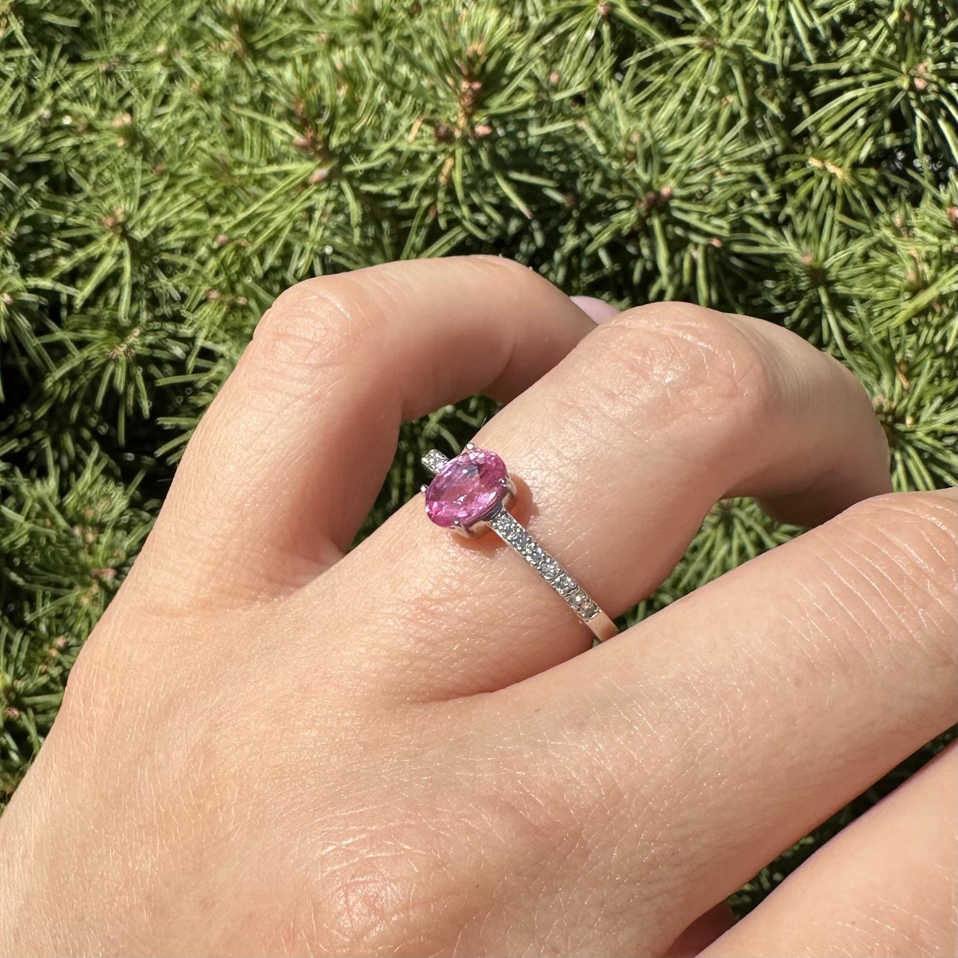 Nueva Alianza de Platino GIA 1.14ctw Zafiro Rosa Ovalado Diamante de Compromiso en venta 10