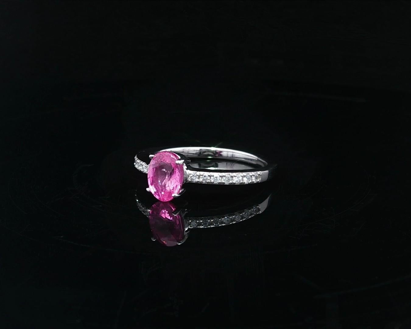 Nueva Alianza de Platino GIA 1.14ctw Zafiro Rosa Ovalado Diamante de Compromiso en Nuevo estado para la venta en Montclair, NJ