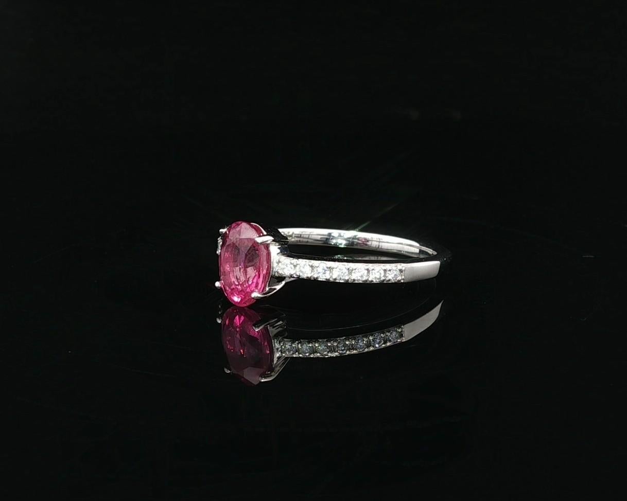 New Platinum GIA 1.14ctw Pink Sapphire Diamond Shoulders Engagement Promise Ring im Angebot 6