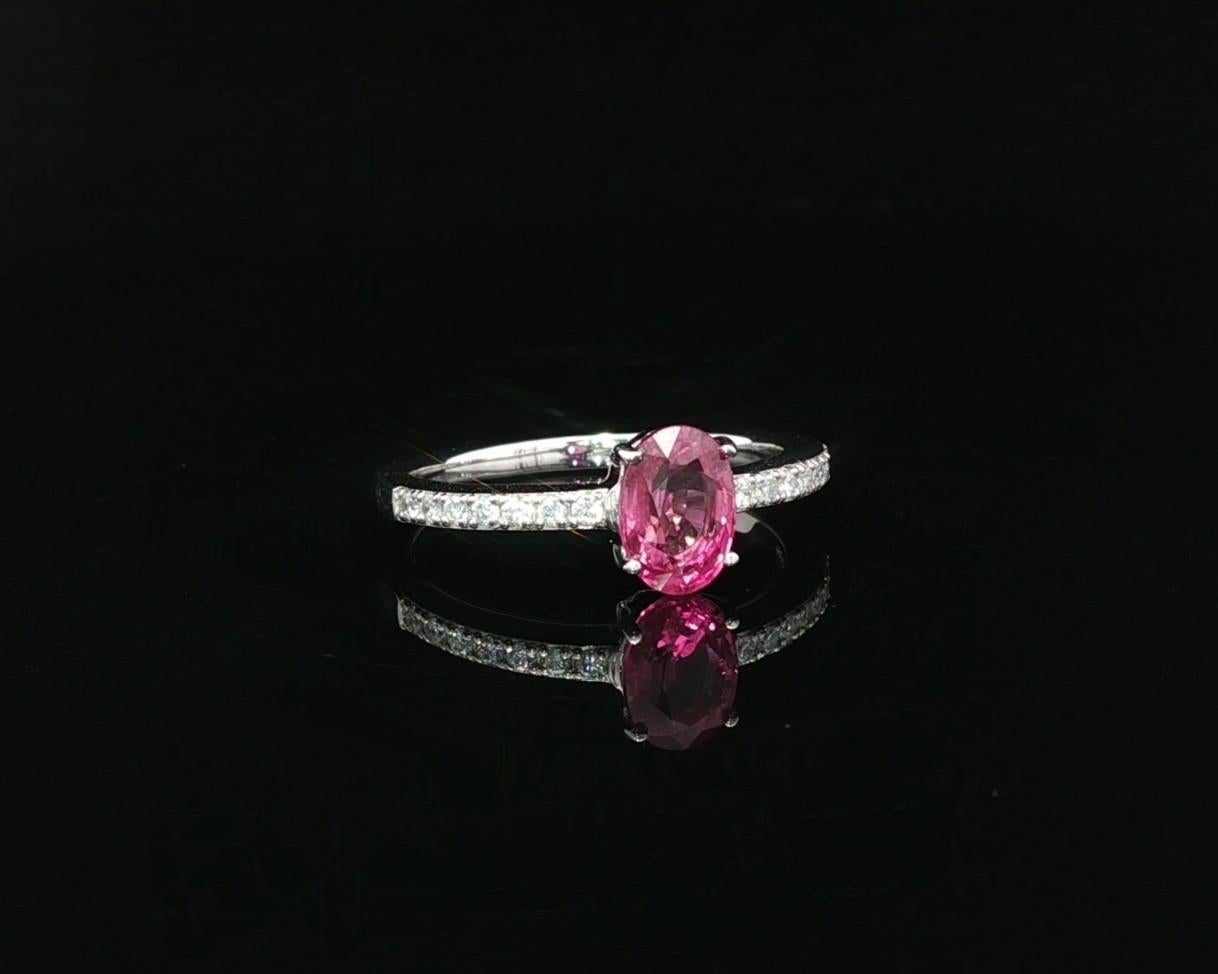 New Platinum GIA 1.14ctw Pink Sapphire Diamond Shoulders Engagement Promise Ring im Angebot 4