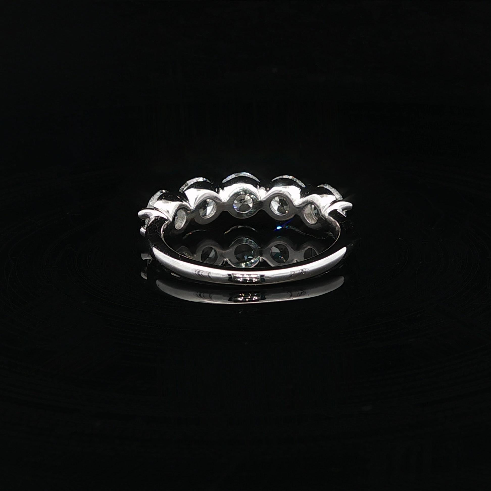 New Platinum GIA 2.50ct Round Ideal D VS1 Diamond 5 Stones Low Profile Band Ring (Bague à profil bas en platine GIA 2.50ct Round Ideal D VS1 Diamond 5 Stones) Pour femmes en vente