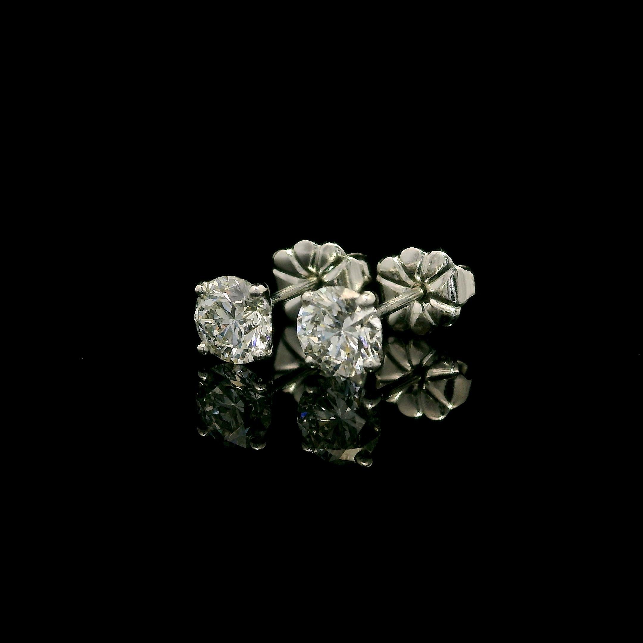 Women's New Platinum Gia D if 0.90ctw Round Martini Diamond Classic Stud Earrings