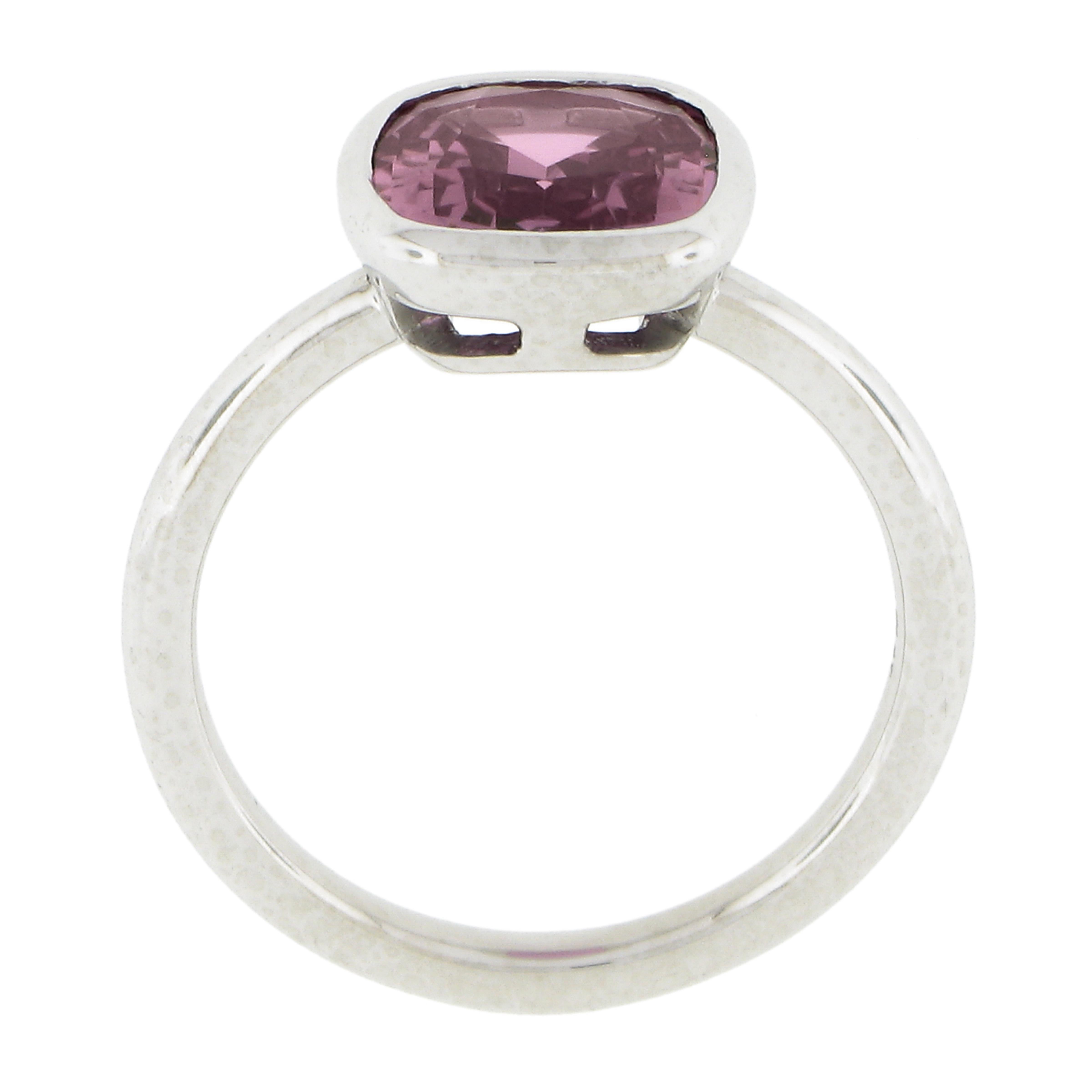 NEW Platinum GIA Graded 2.89ct Bezel Set Purple Pink Sapphire Solitaire Ring For Sale 3