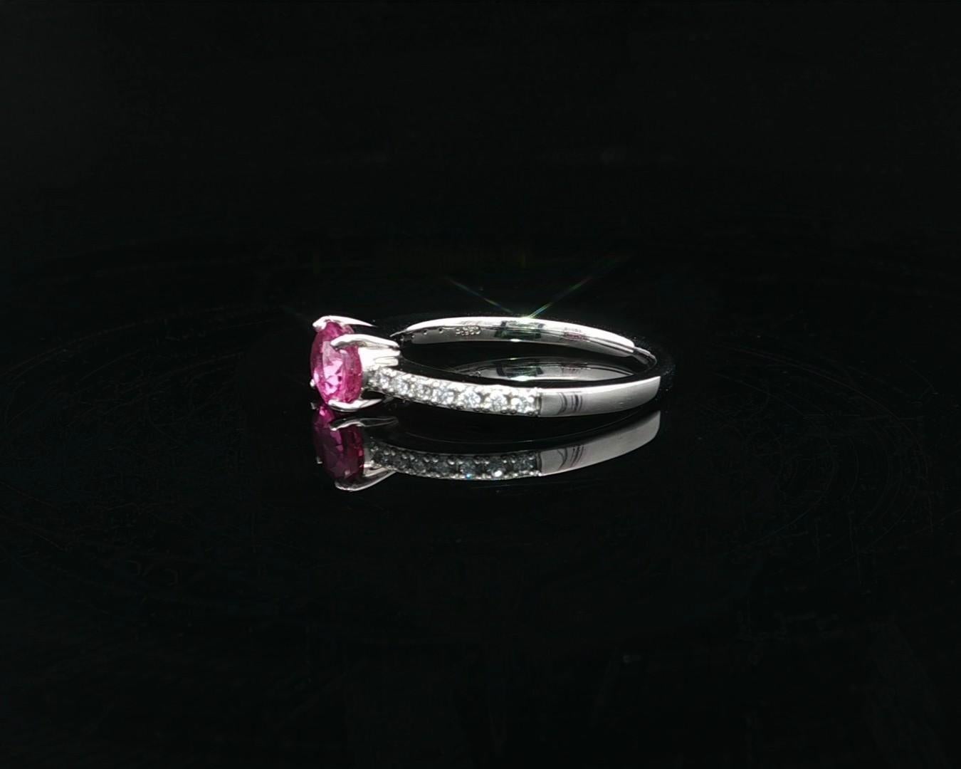 Nuovo anello in platino GIA con zaffiro rosa ovale e diamanti, dainty impilabile in vendita 9