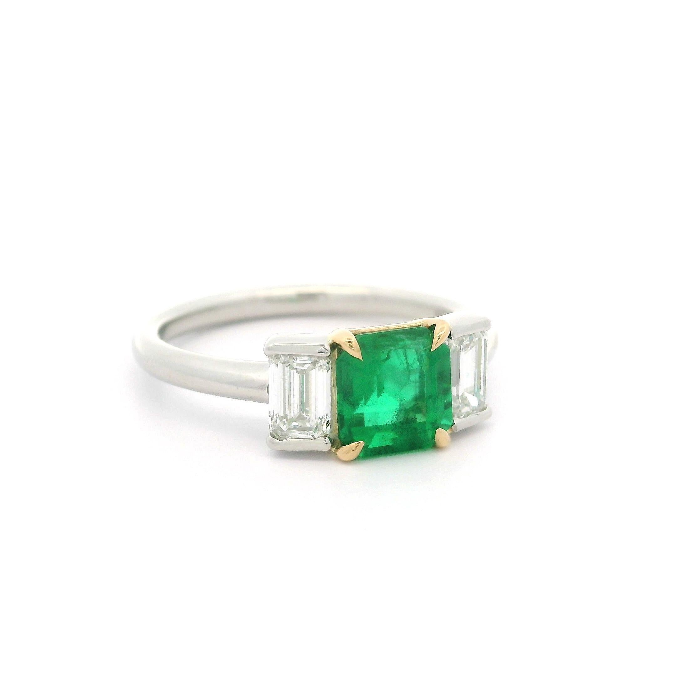 New Platinum & Gold High Quality GIA 1.68ctw Emerald Diamond Classic Ring For Sale 5