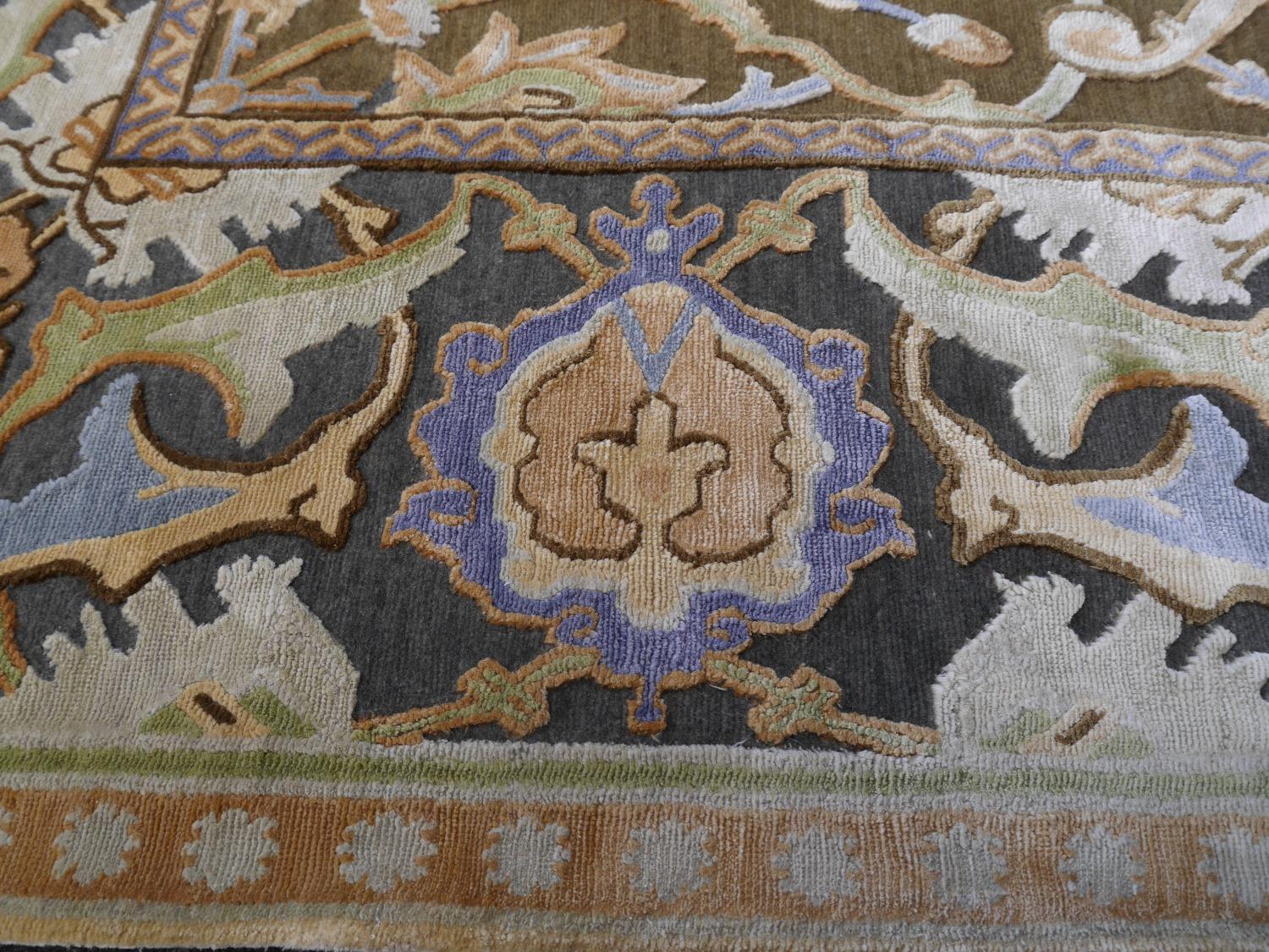 Tapis polonaise ancien design Isfahan en soie et laine, tailles sur mesure en vente 6