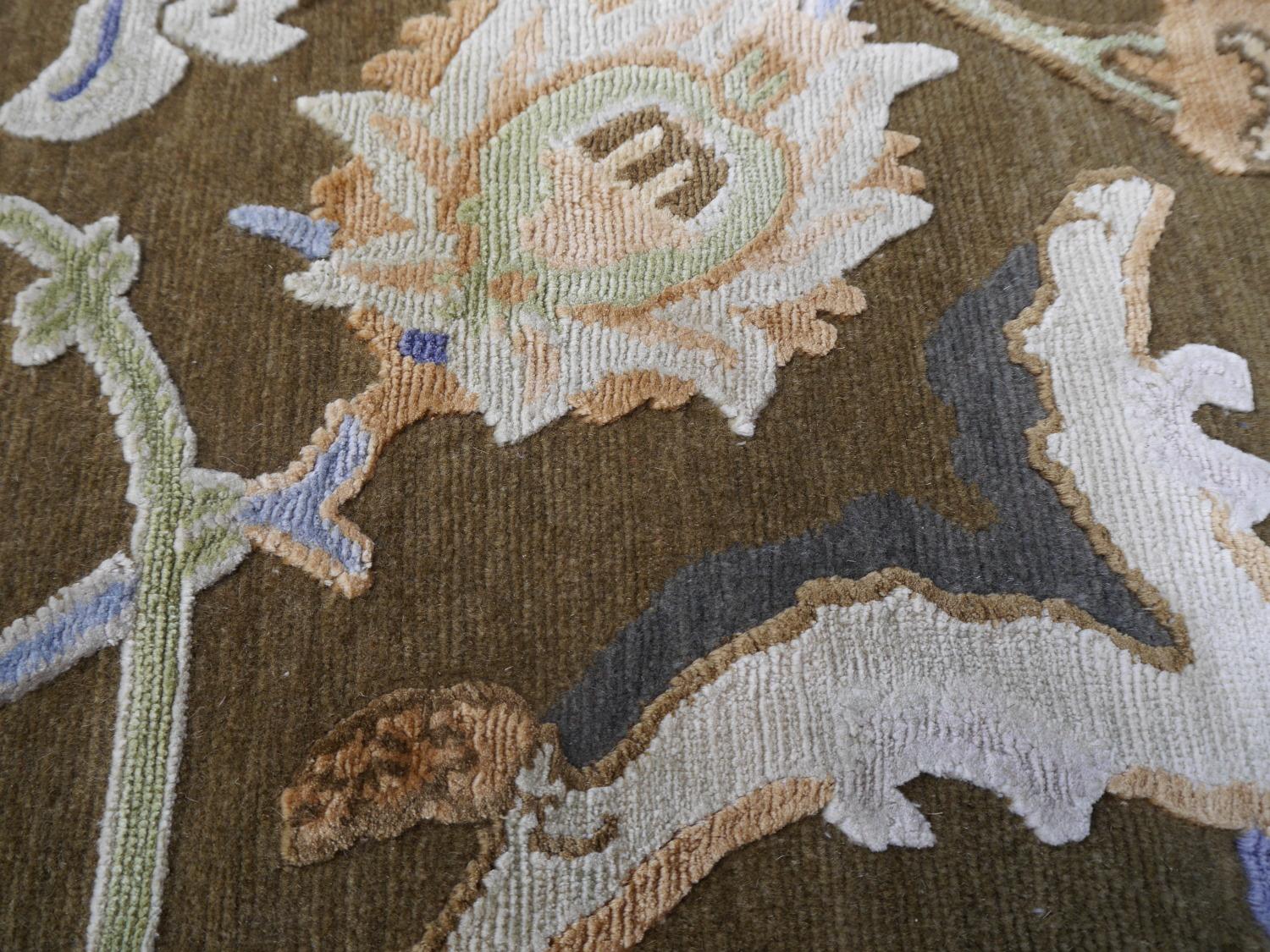 Tapis polonaise ancien design Isfahan en soie et laine, tailles sur mesure en vente 9