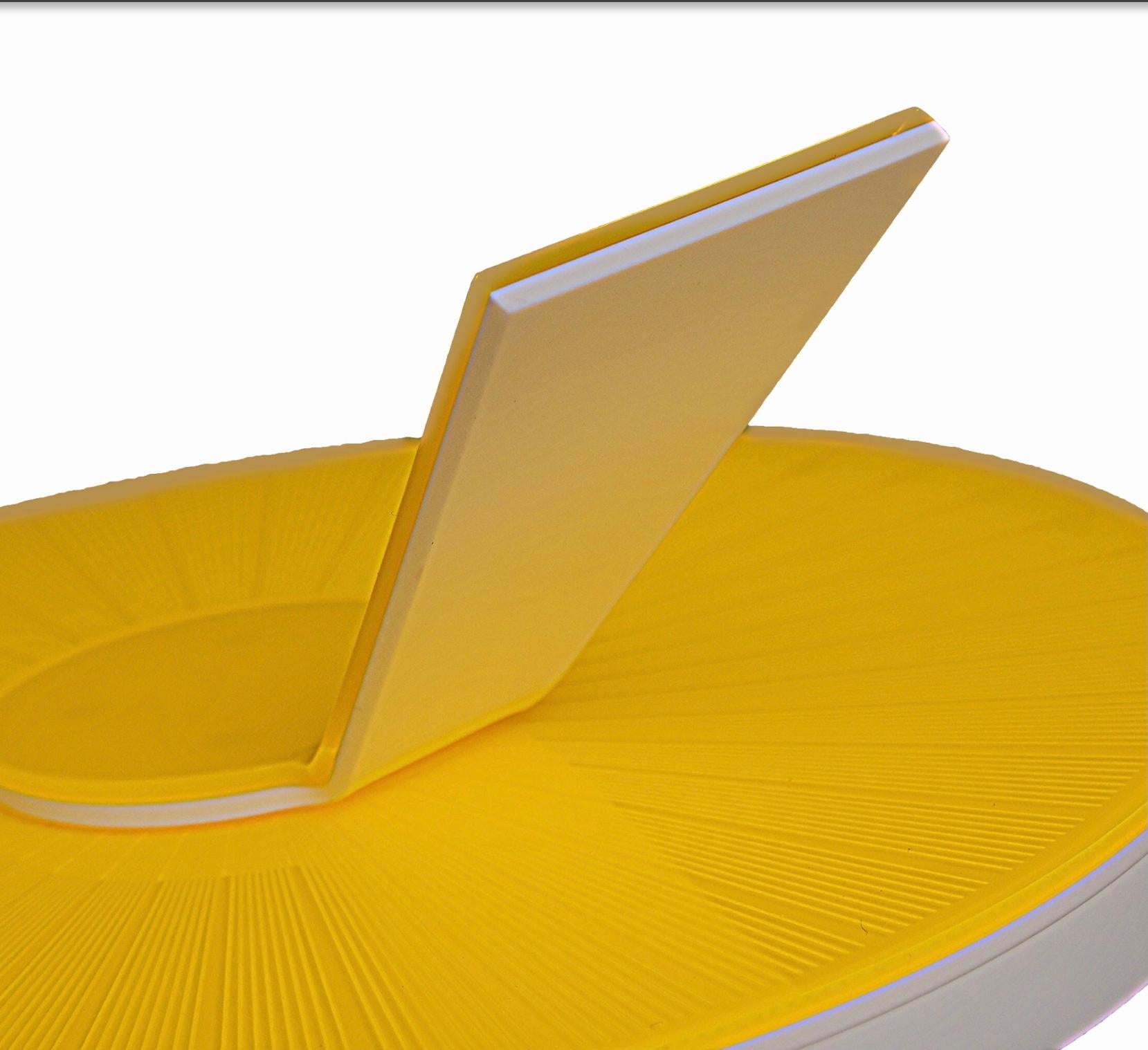 Italienisch  Fotorahmen mit gelbem, weißem Plexiglas, runder Gelb-Weiß- Sharing im Zustand „Hervorragend“ im Angebot in Sarezzo, IT