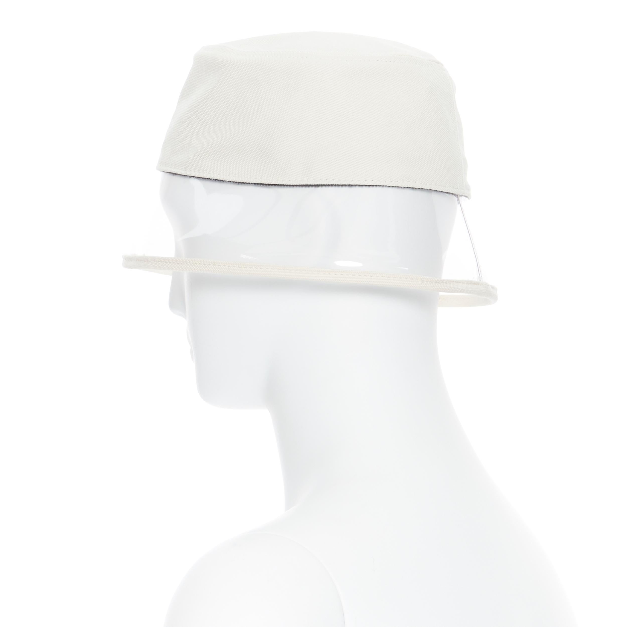 nuovo cappello a secchiello PRADA 2018 in cotone panna sfrangiato con logo in PVC trasparente tesa scudo anni '90 M 3