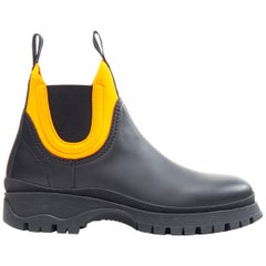 Neuer neuer PRADA 2018 Laufsteg Chelsea-Stiefel aus schwarzem Neopren in Neon, Orange und Schwarz aus Leder EU39,5