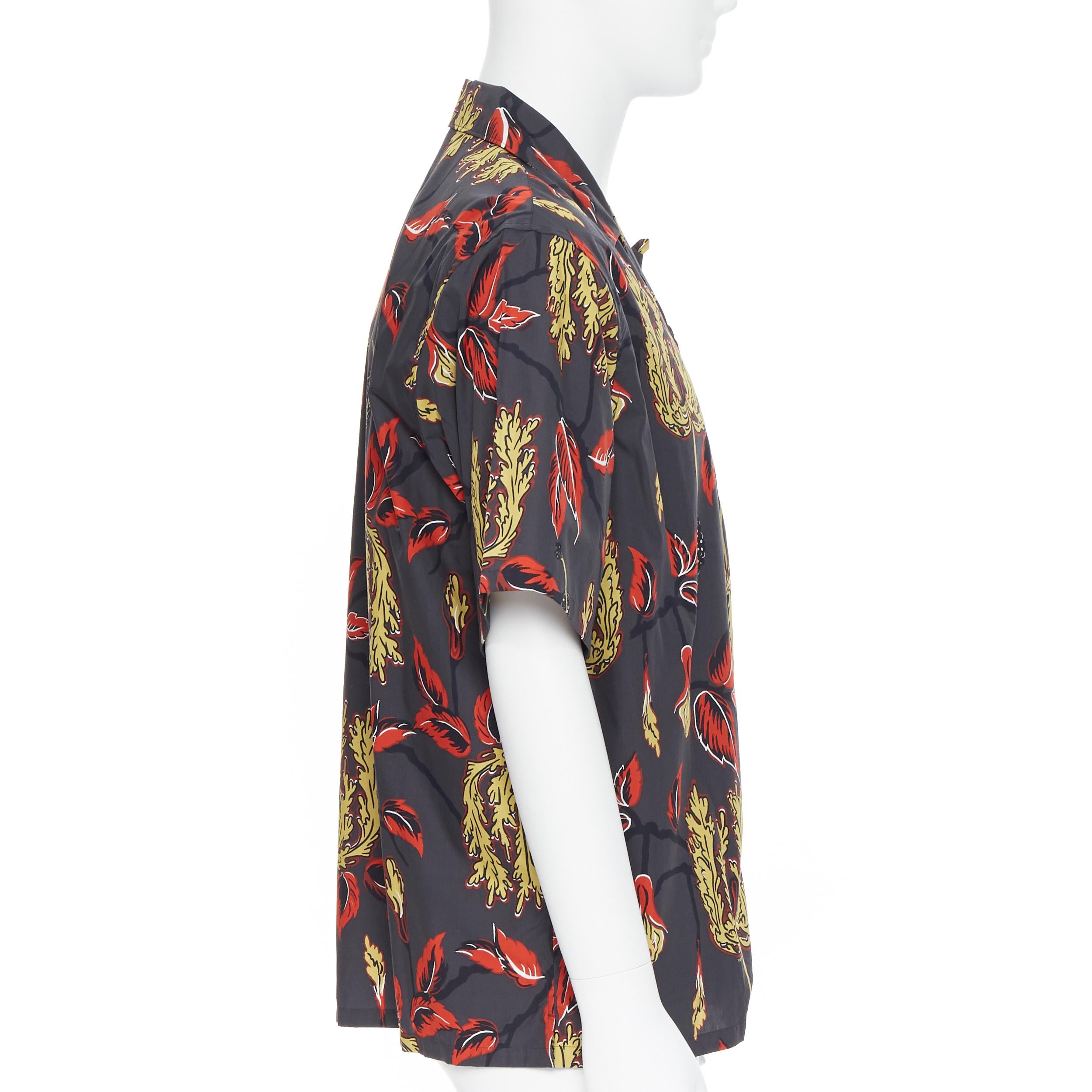 De los hombres nuevo PRADA 2019 Lilium estampado floral manga corta camisa hawaiana de campo de bolos S