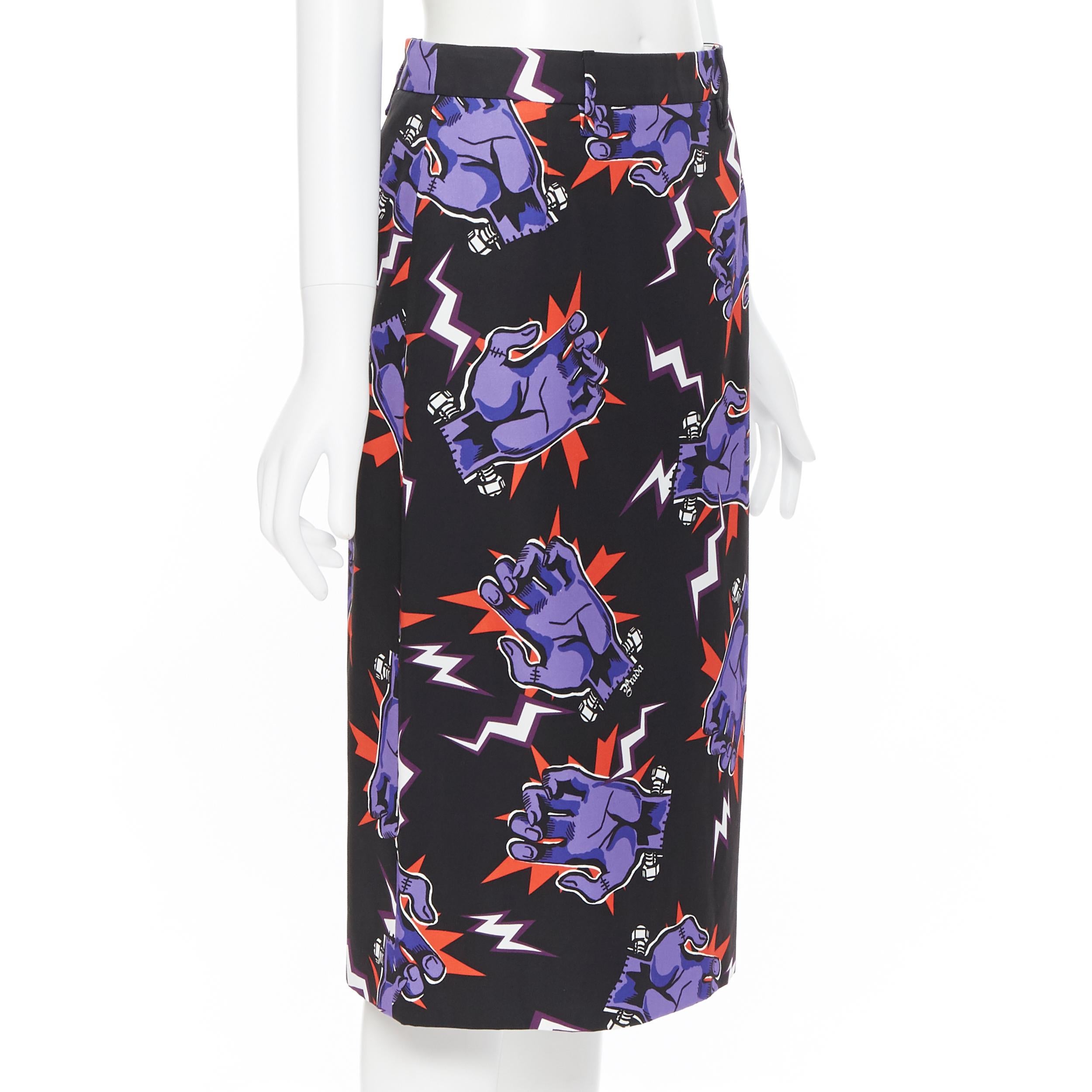 new PRADA 2019 Runway Frankenstein black Thunder Hand print pencil skirt IT38 S
Brand: Prada
Designer: Miuccia Prada
Collection: Fall Winter 2019 Look 24
Model Name / Style: Pencil skirt
Material: Cotton
Color: Black, purple
Pattern: