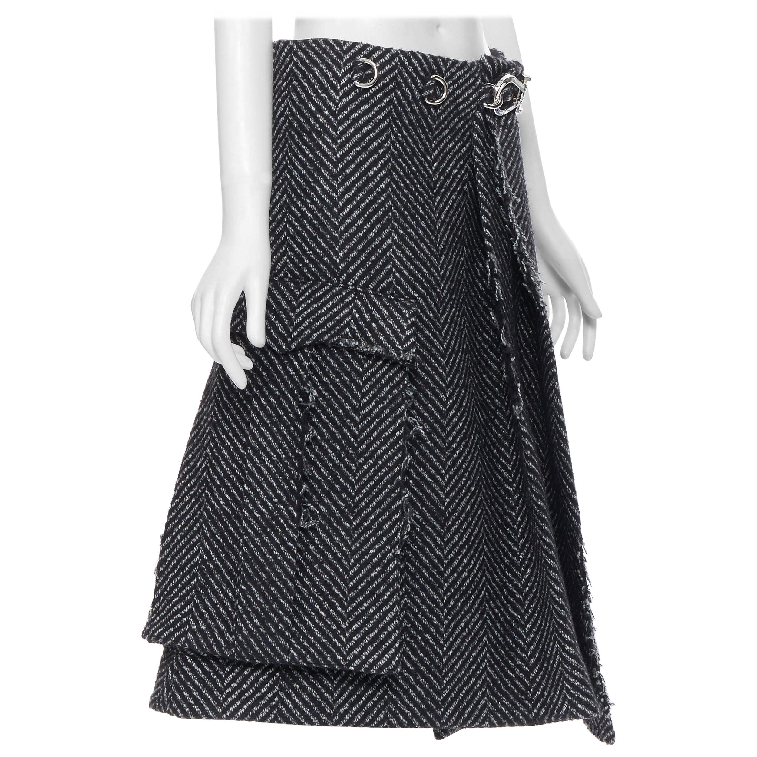 new PRADA 2019 Runway grey chevon wool tweed frayed metal clasp skirt IT38 XS