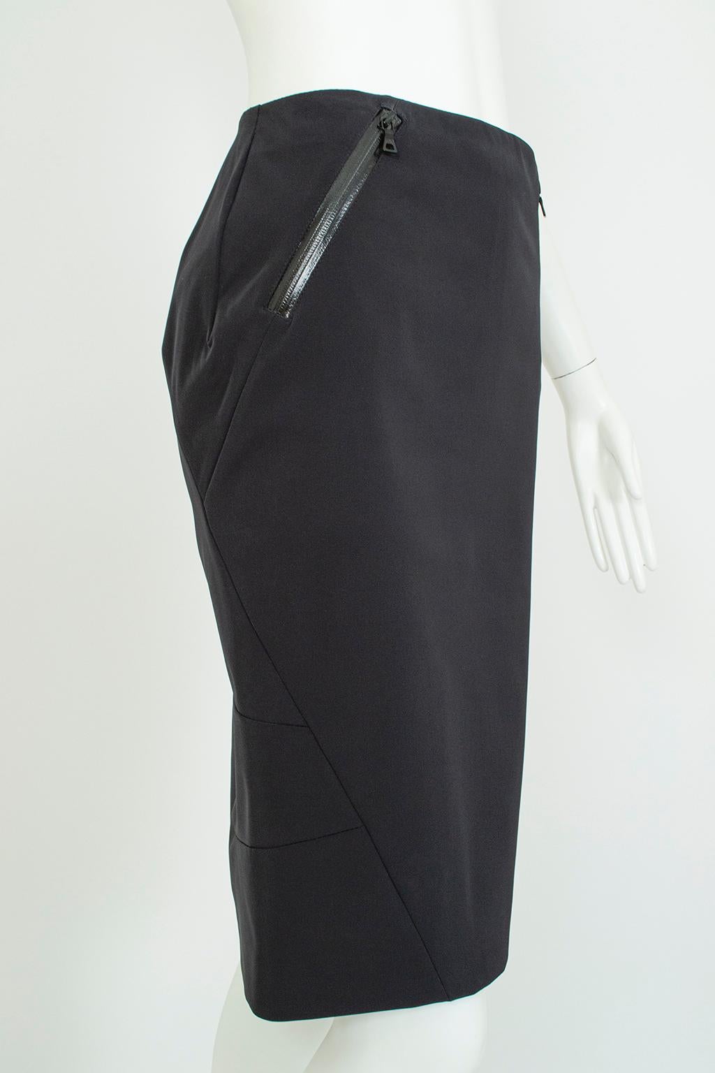 New Prada Black Corset-Seam Pencil Skirt with Vinyl Zippers and Vent - S, 2001 Pour femmes en vente