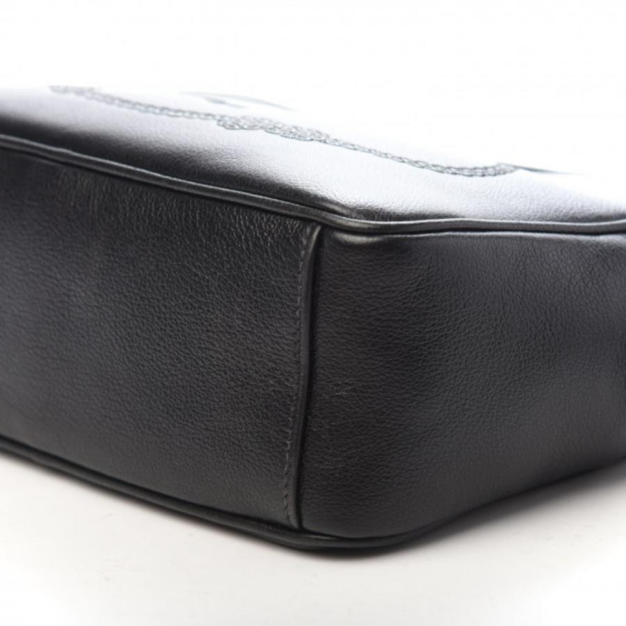 NEU Prada Schwarze Kamera-Umhängetasche aus Leder mit Jacquard-Logo im Angebot 2