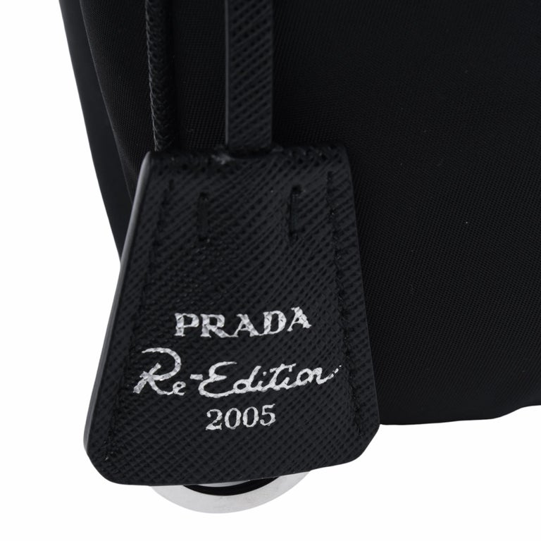 PRADA Nylon Re-Edition 2005 Shoulder Bag Black 1290655