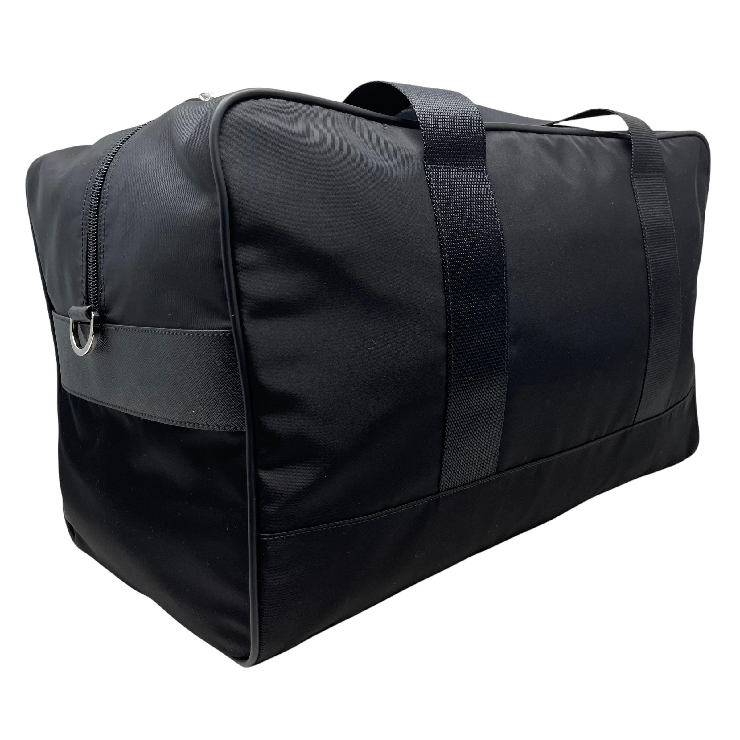 NEU Prada Schwarz Tessuto Nylon Boston Reisetasche im Angebot 7