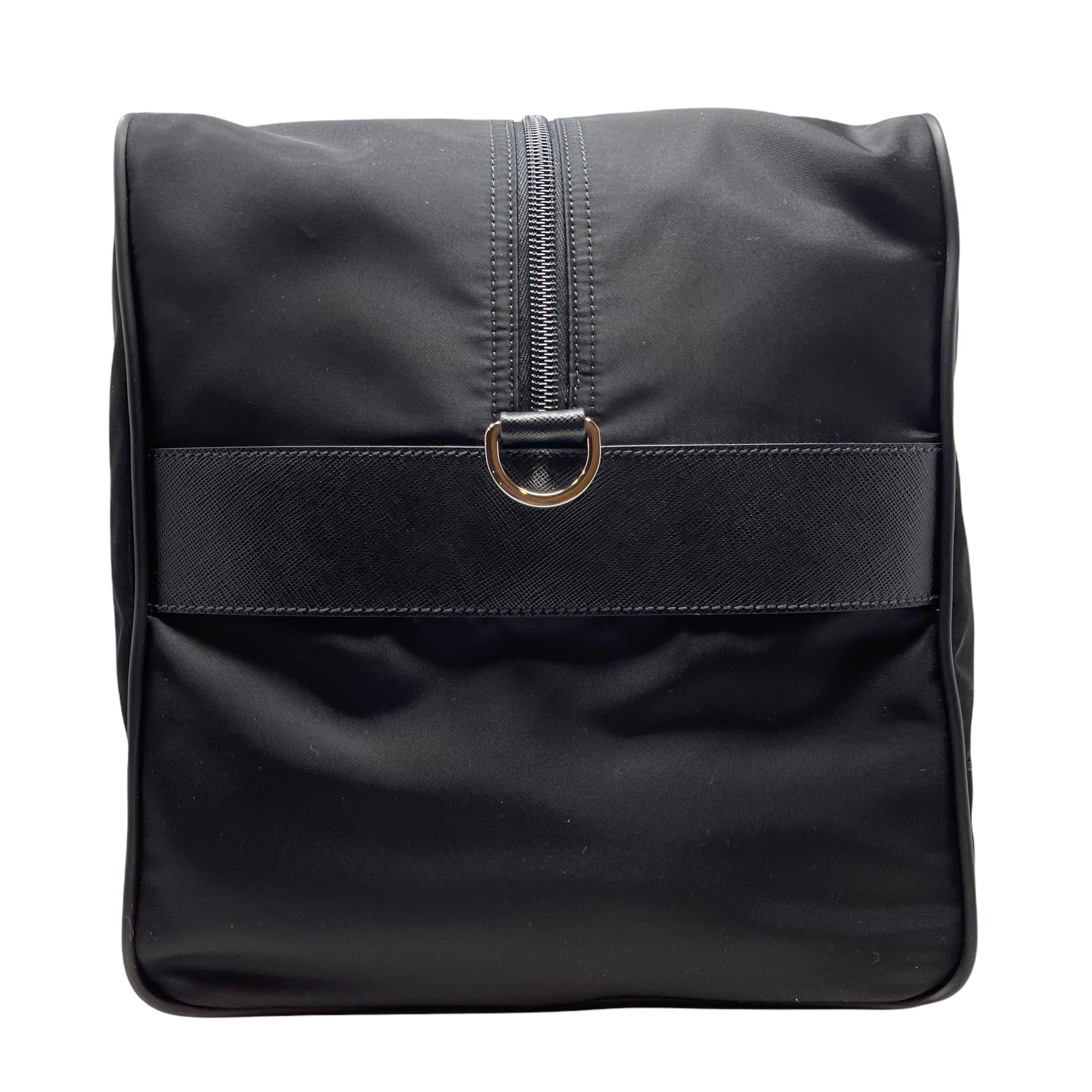 NEU Prada Schwarz Tessuto Nylon Boston Reisetasche im Angebot 5