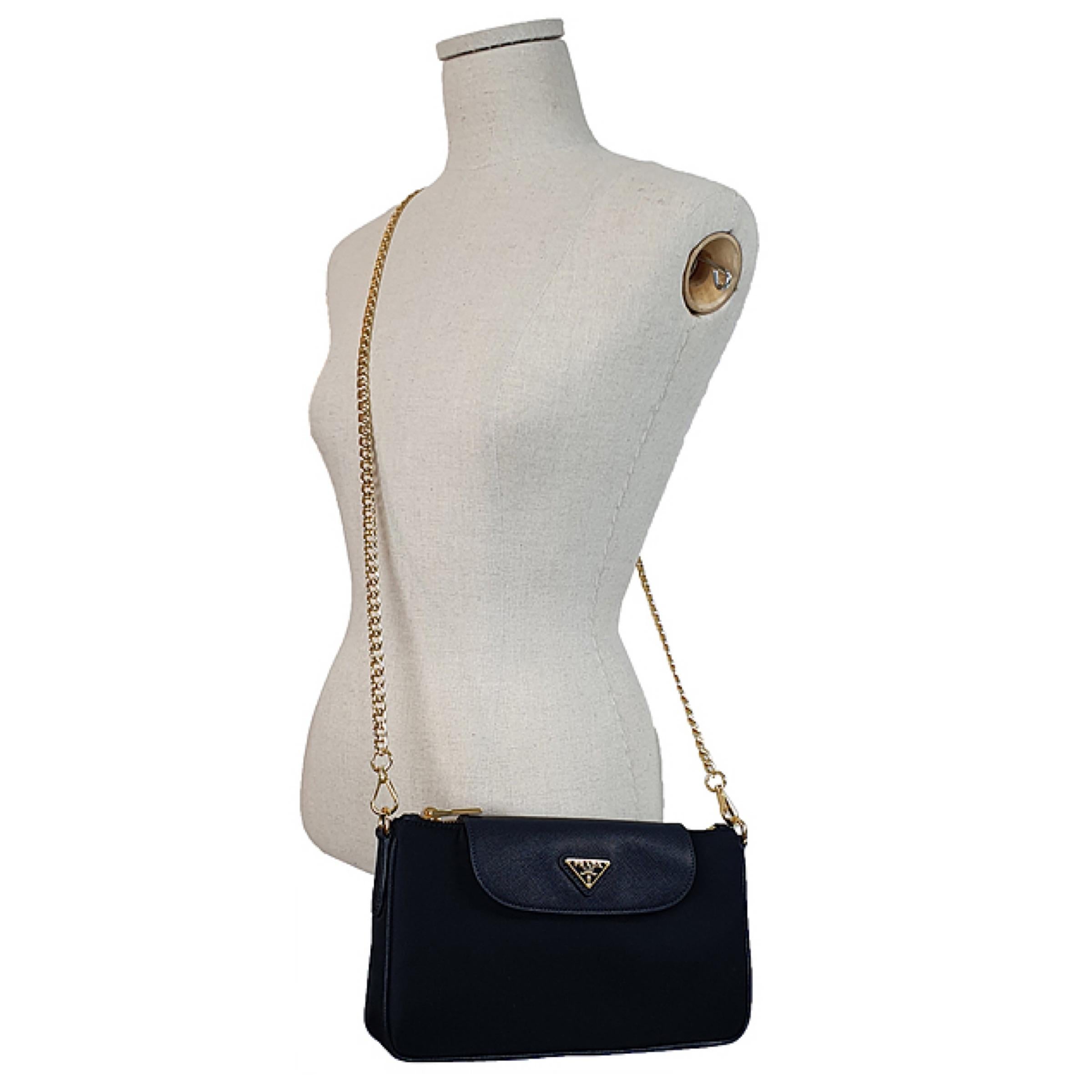 NEU Prada Tessuto Nylon-Clutch/Umhängetasche in Schwarz im Angebot 8