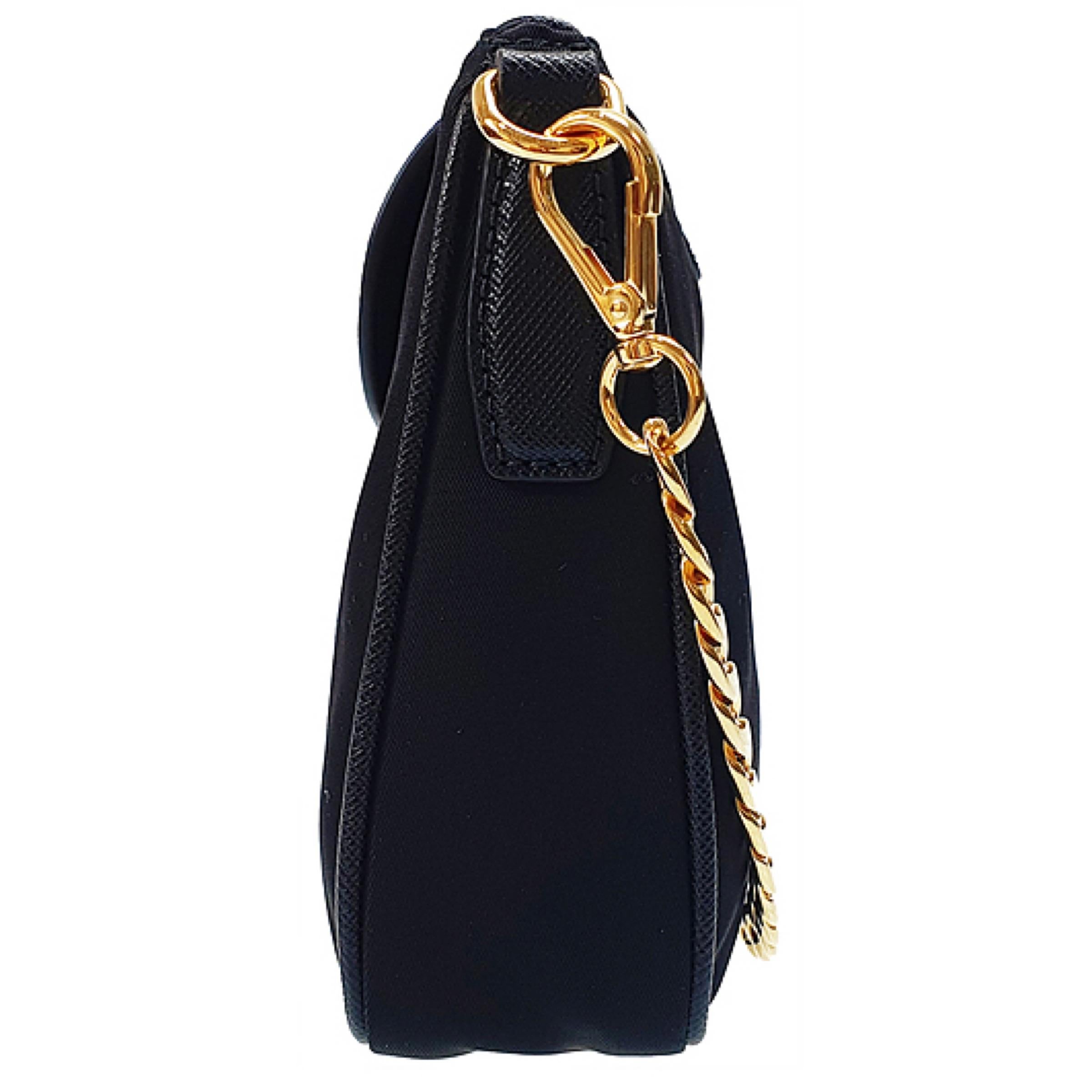 NEU Prada Tessuto Nylon-Clutch/Umhängetasche in Schwarz im Angebot 1