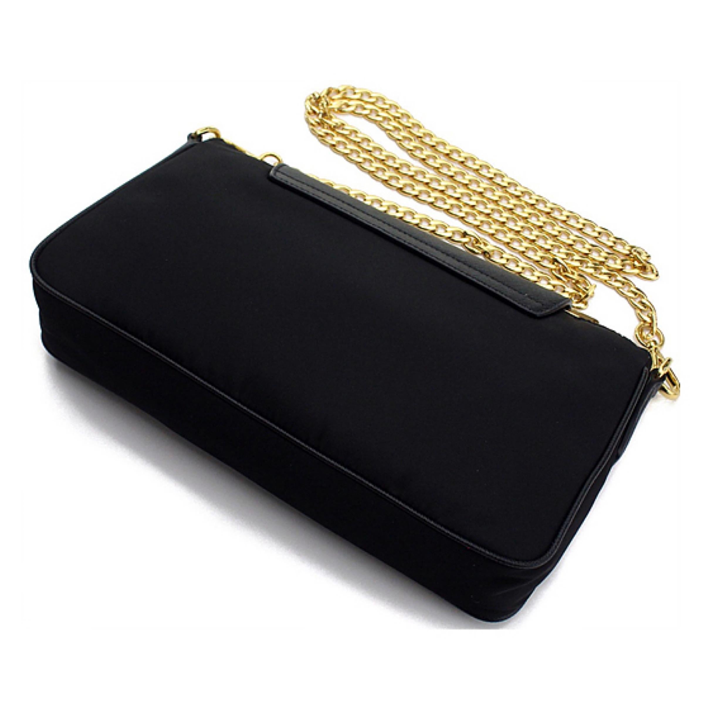 NEU Prada Tessuto Nylon-Clutch/Umhängetasche in Schwarz im Angebot 4