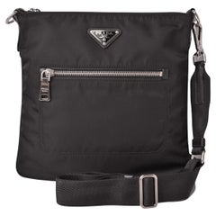 NEU Prada Schwarz Tessuto Messenger Crossbody Tasche aus Nylon