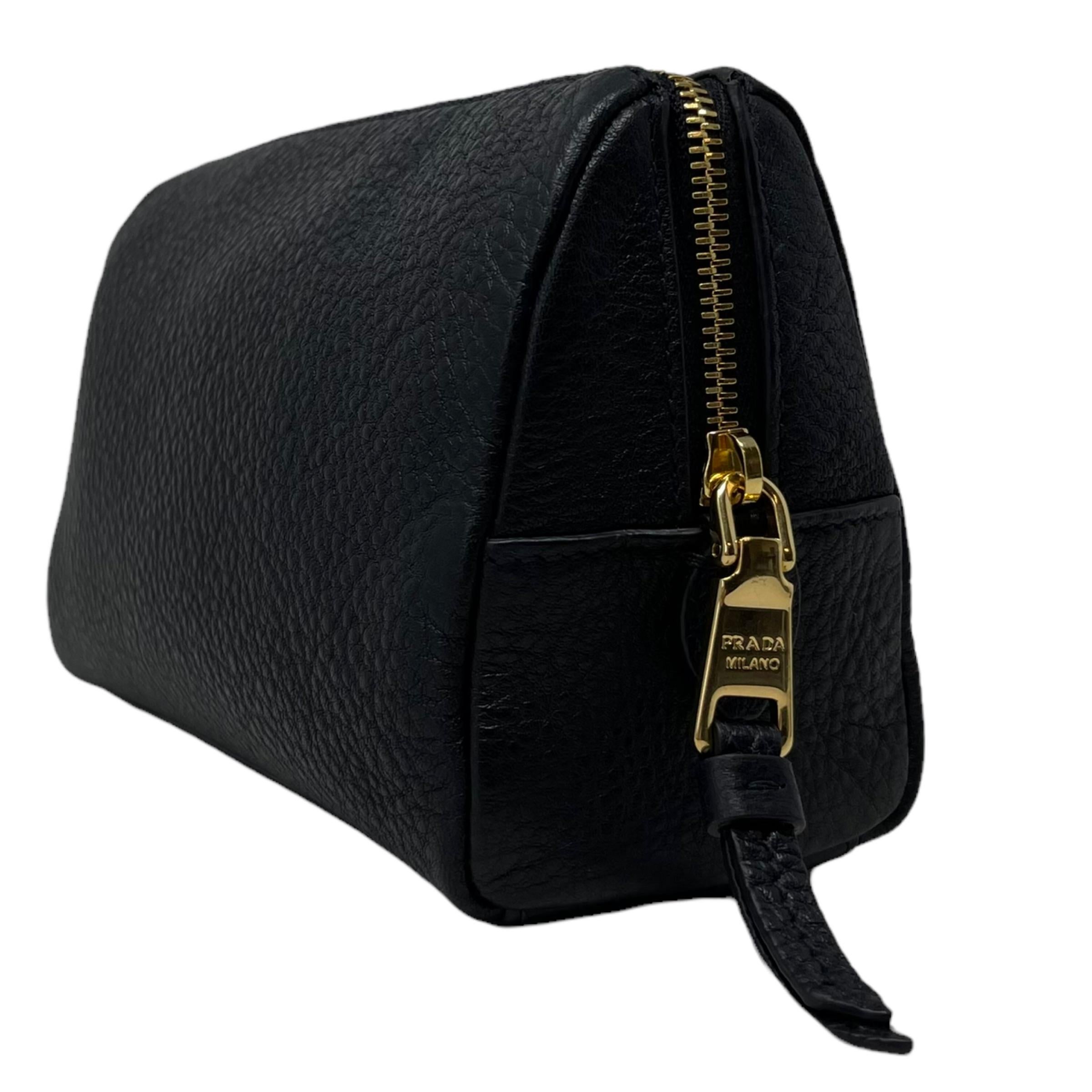 Women's or Men's NEW Prada Black Vitello Daino Leather Cosmetic Pouch Clutch Travel Bag For Sale