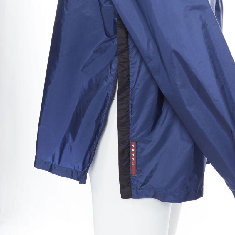 new PRADA Linea Rossa Nylon dark blue side zip light shell shirt style jacket XL
Reference: TGAS/A05736
Brand: Prada
Designer: Miuccia Prada
Collection: 2017
Material: Nylon
Color: Blue
Pattern: Solid
Closure: Zip
Extra Details: Breast pocket