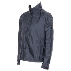 nuevo PRADA Nylon 2018 azul marino esmalte triángulo logotipo de goma puño cremallera shell chaqueta IT54