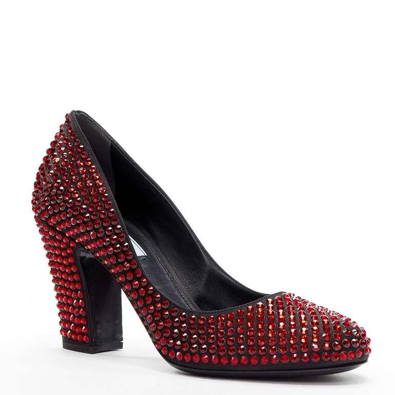 new PRADA Runway Ruby red rhinestone crystal embellished pump EU37.5
Reference: TGAS/C01528
Brand: Prada
Designer: Miuccia Prada
Model: 1I846L 2AWLF0041
Collection: 2019 - Runway
Material: Leather
Color: Red
Pattern: Solid
Lining: Leather
Made in: