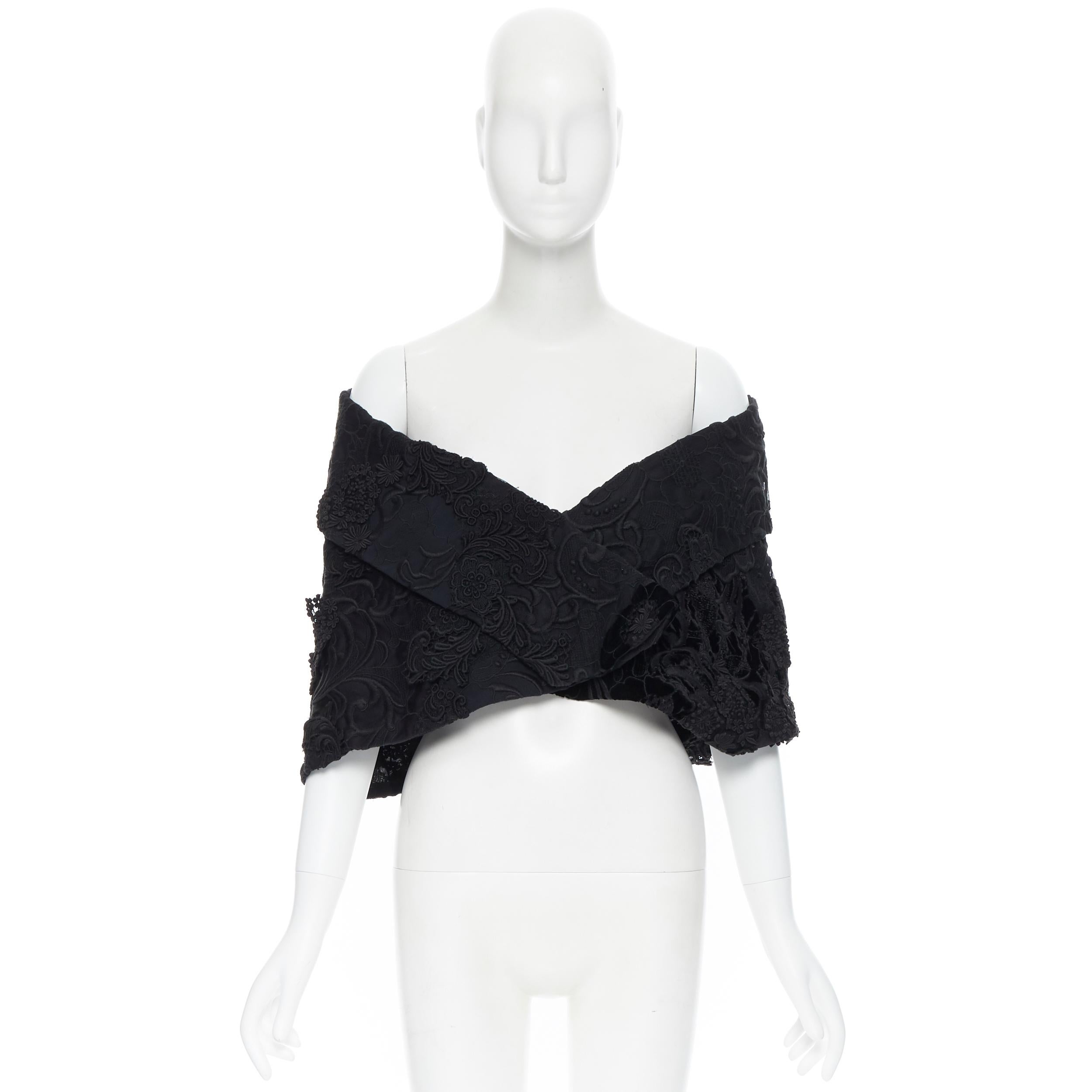 black shoulder shawl