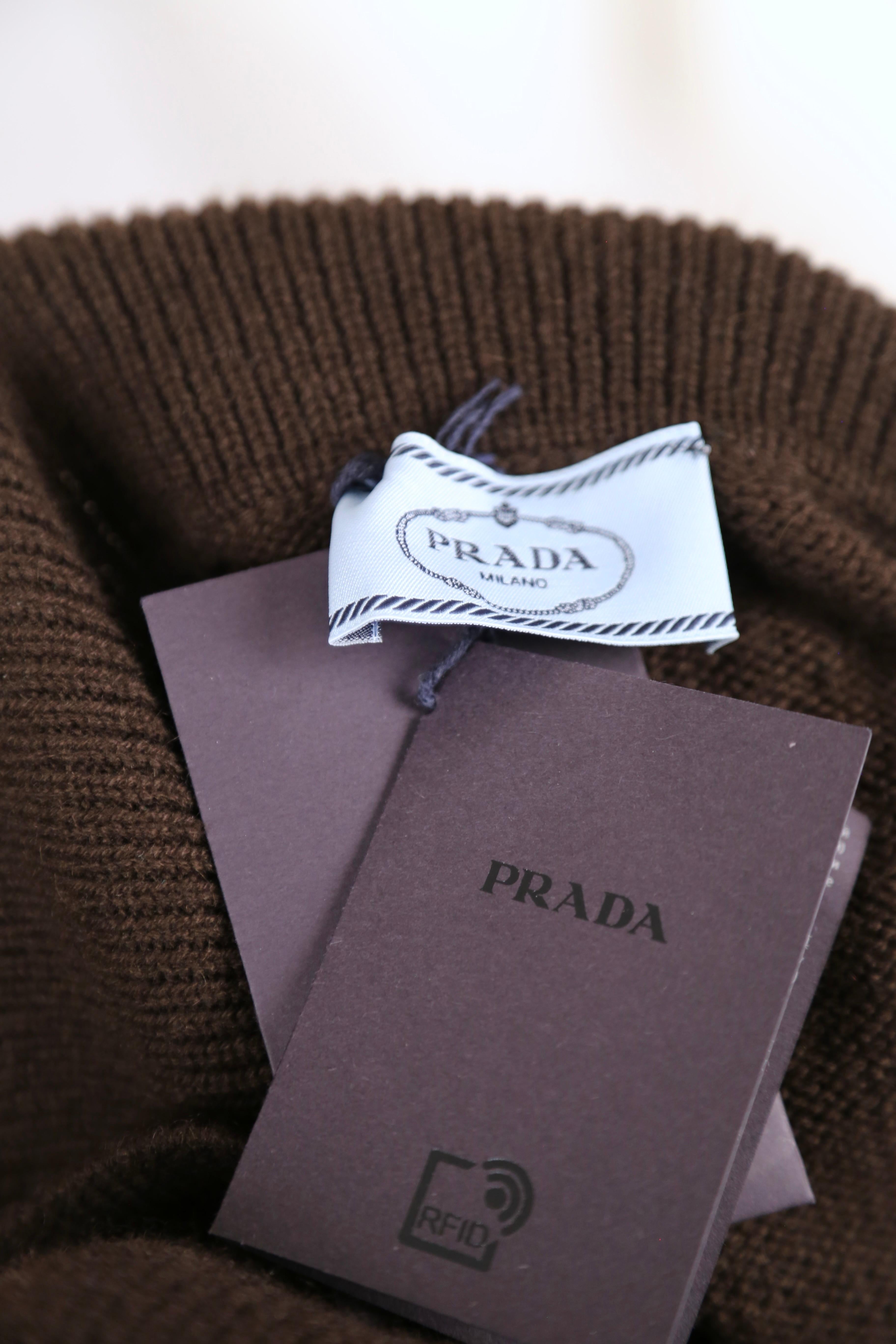 new PRADA spring 2022 brown cashmere polo sweater with integrated bra For Sale 4