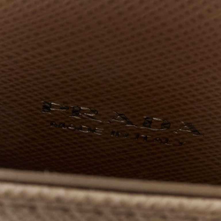 new PRADA Symbole Triangle logo cuir saffiano Phone lanyard bag beige nude en vente 3