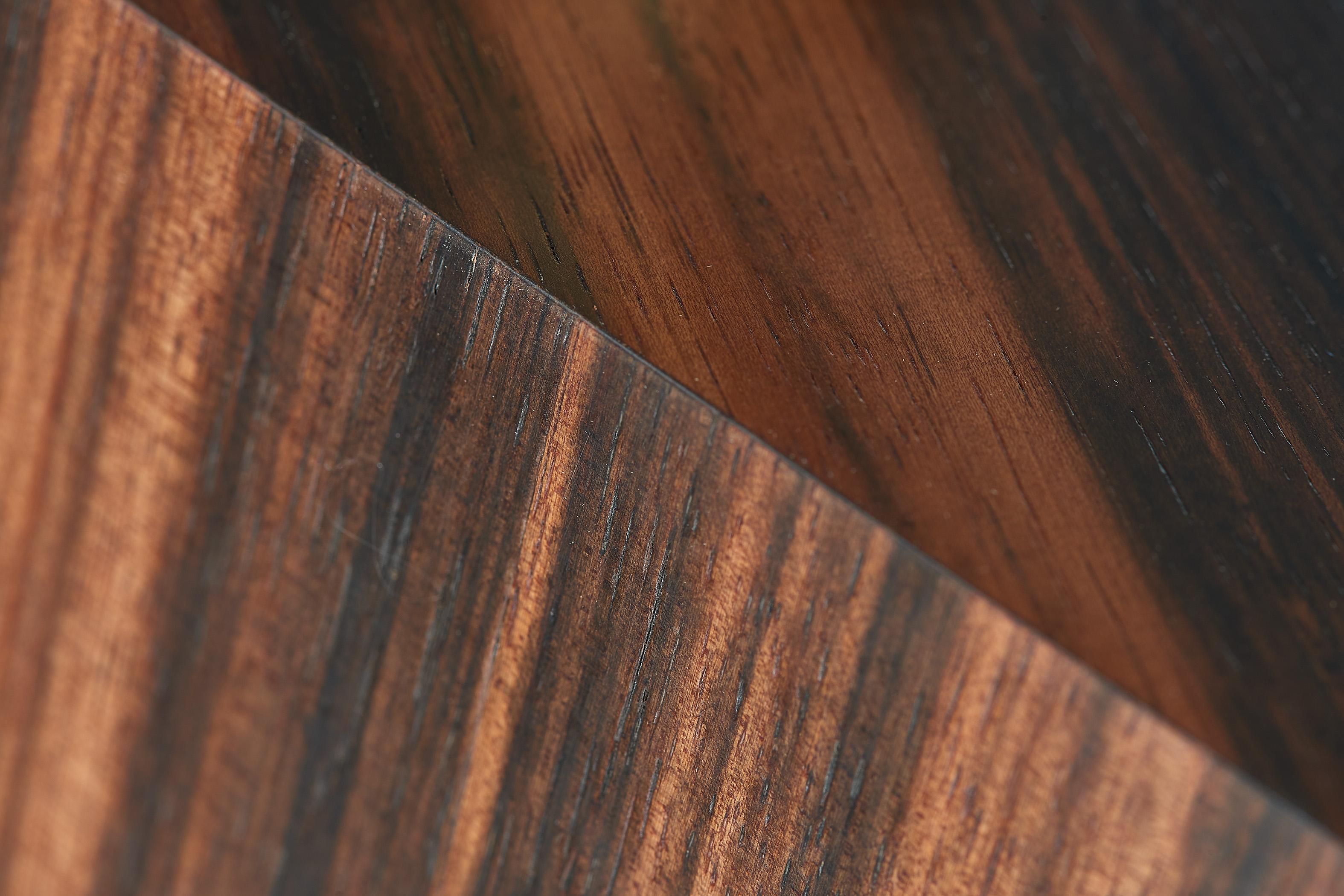 XXIe siècle et contemporain NOUVEAU PRIX - OFFRE SPECIALE Banc en bois Contemporary par Hervé Langlais en vente