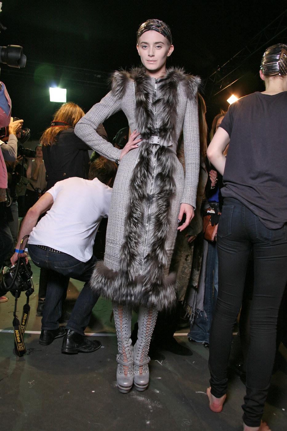 New Rare Alexander McQueen F/W 2011 Fox Fur & Wool Runway Coat Dress IT42  5