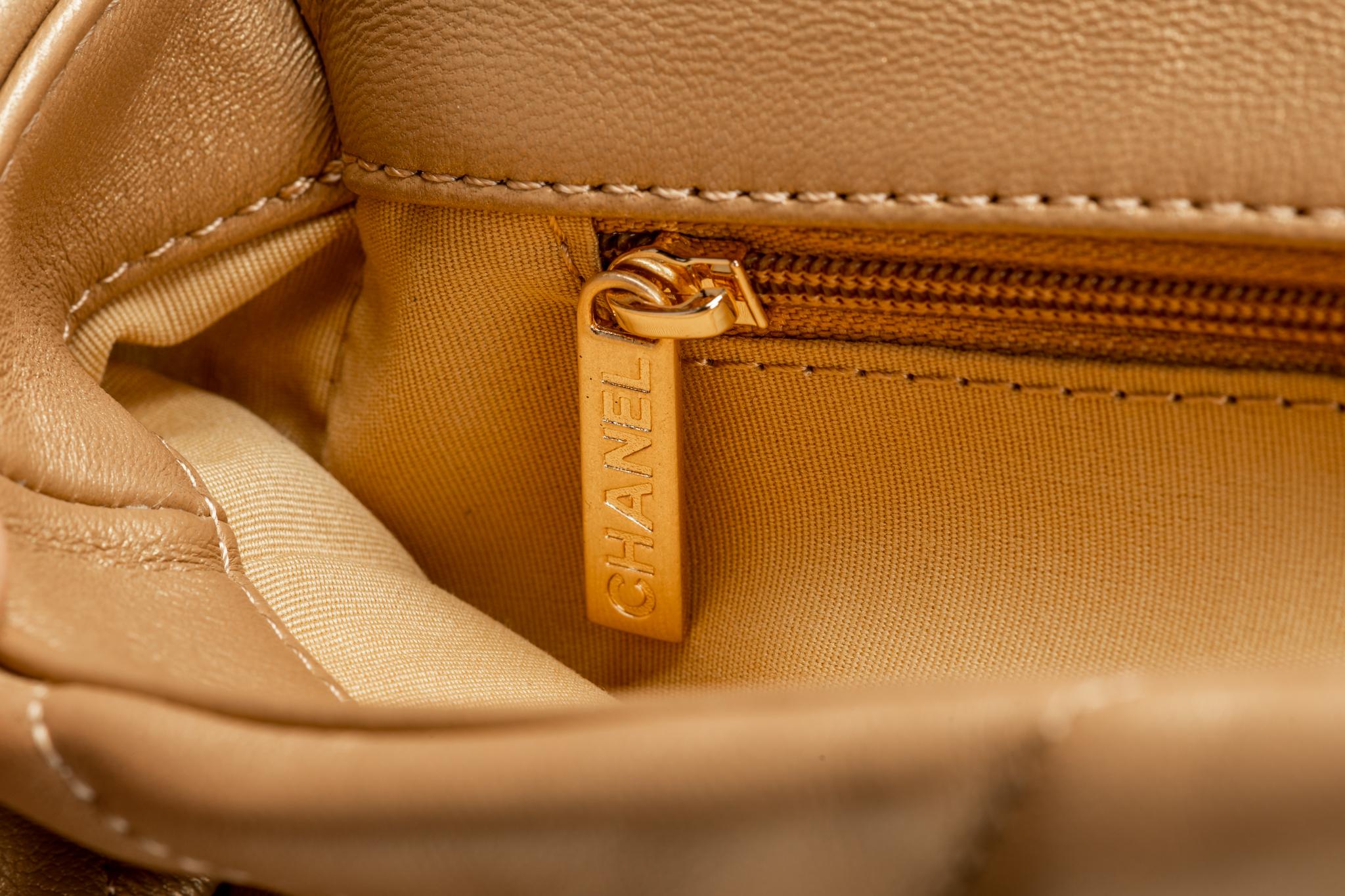 New RARE Chanel Gold 19 Bag  3