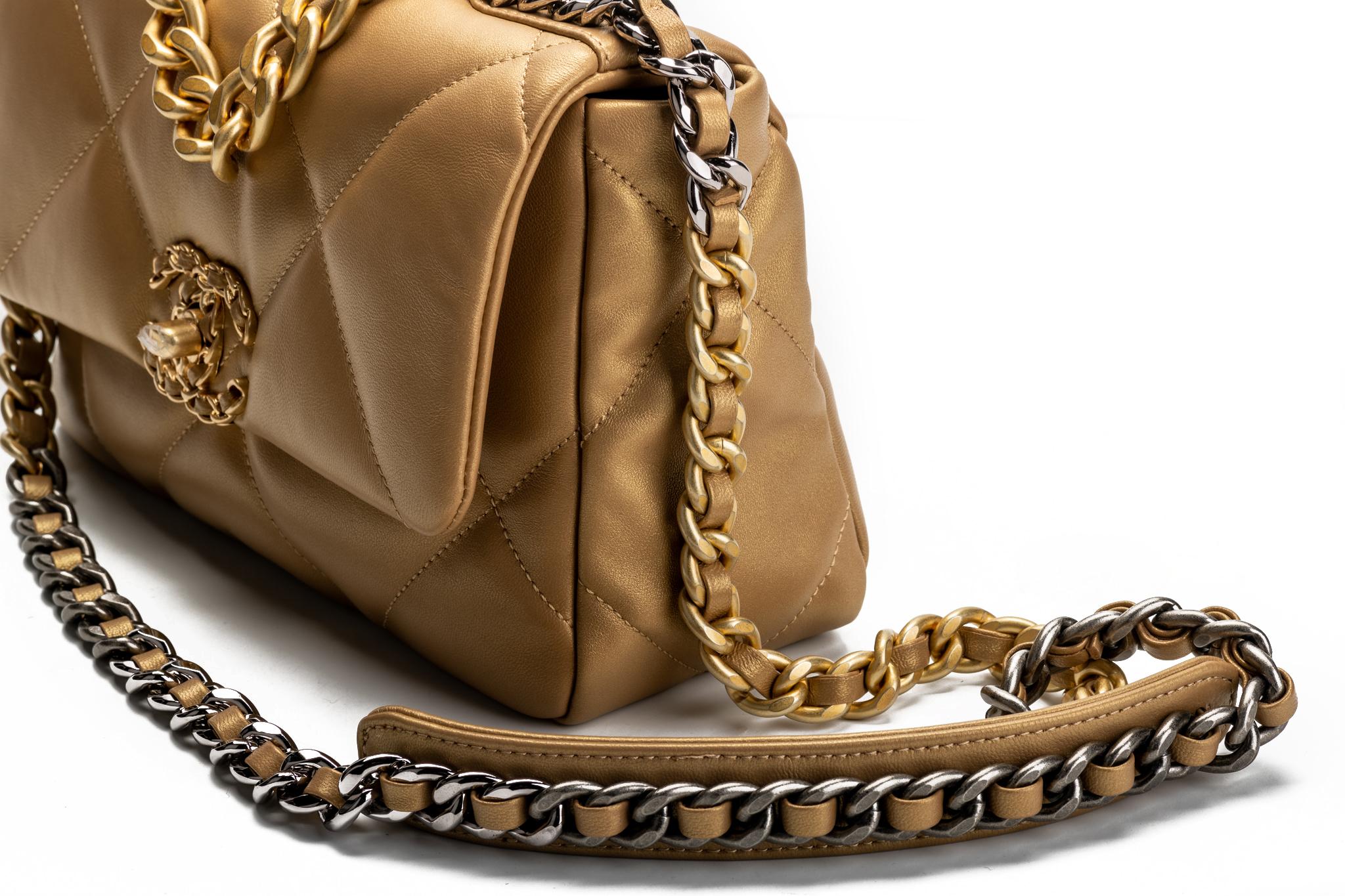 New RARE Chanel Gold 19 Bag  7