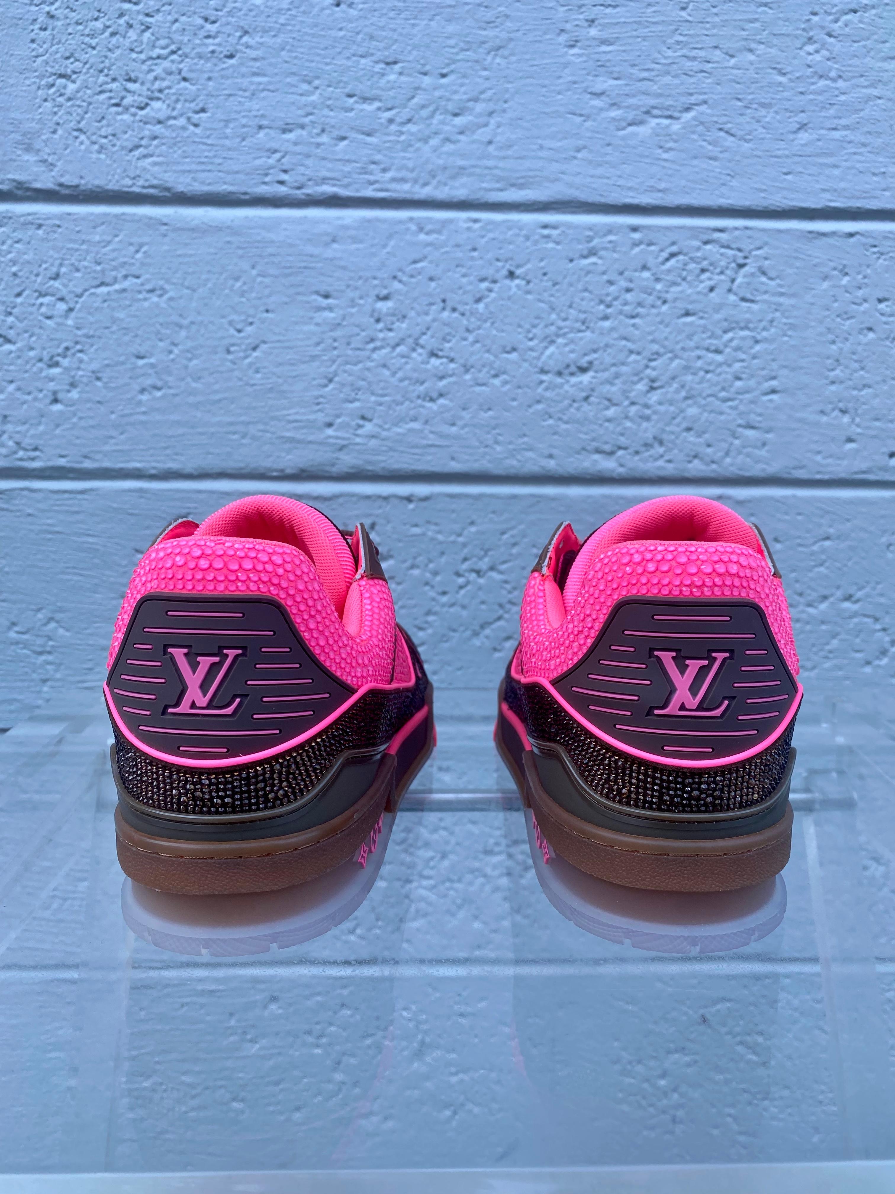 Seltene rosa Louis Vuitton-Schuhe in limitierter Auflage (Schwarz) im Angebot