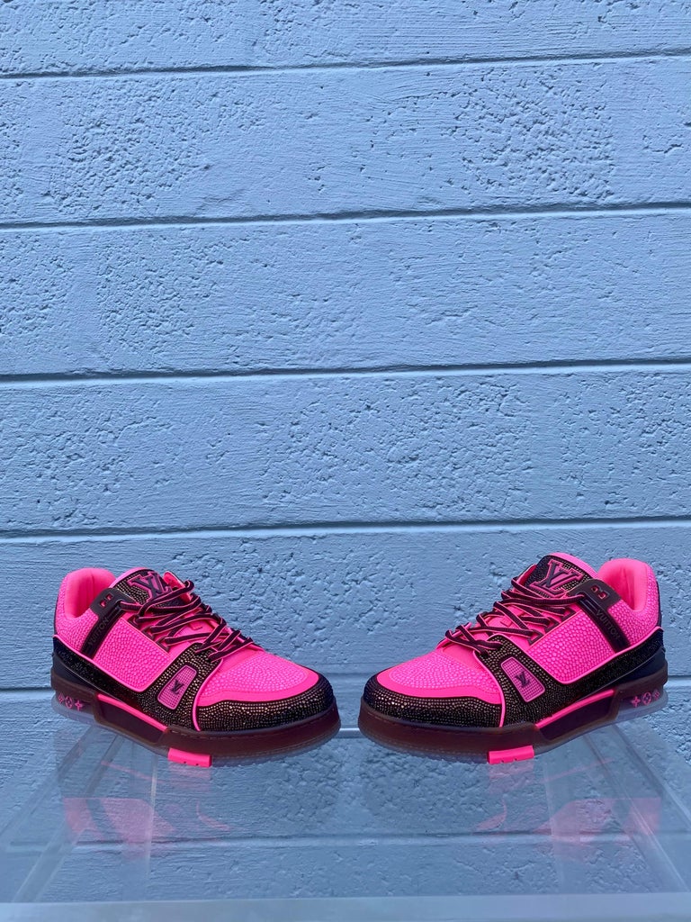 New Edition Louis Vuitton Pink shoes For Sale at 1stDibs