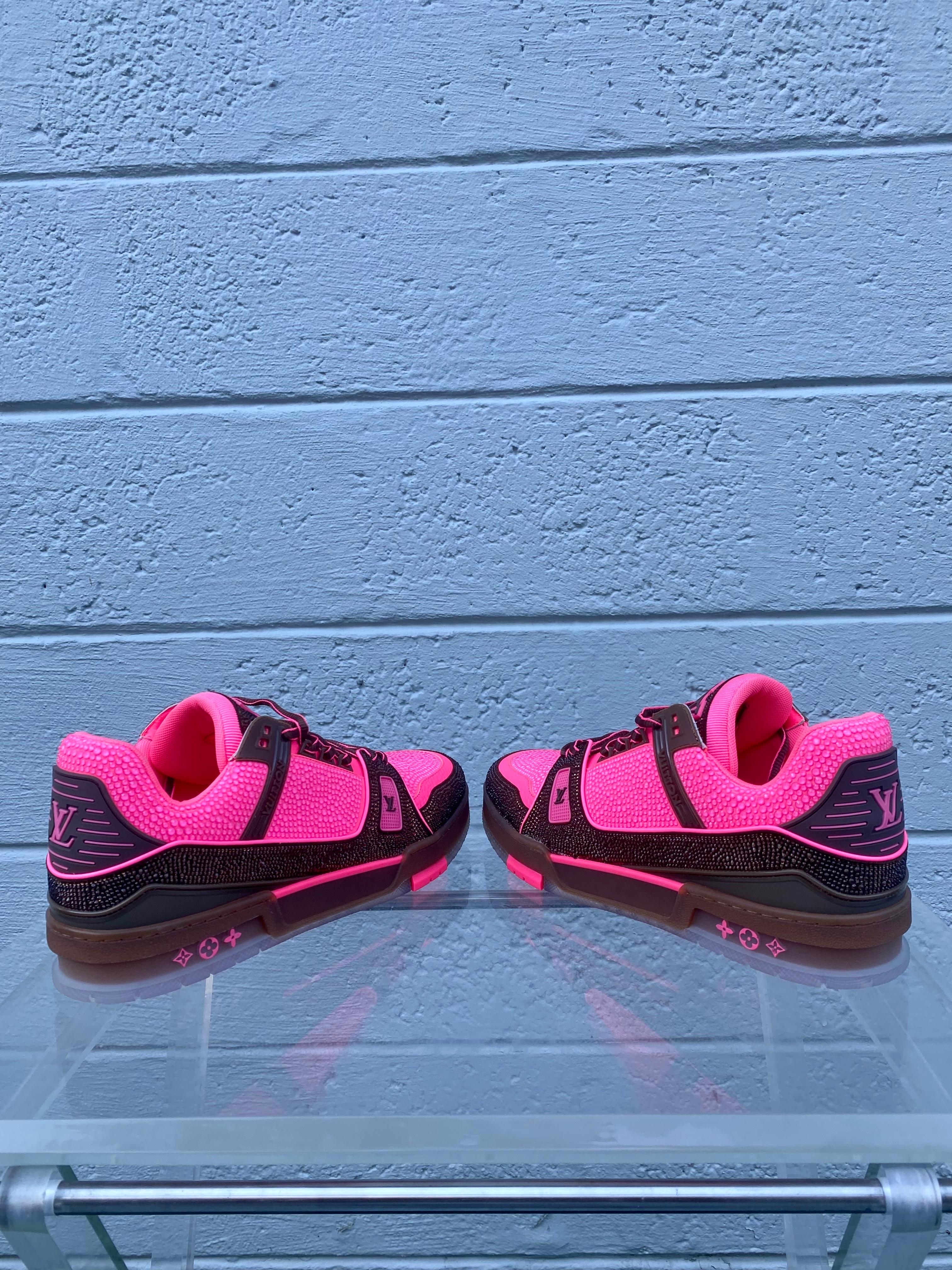 Neu Seltene limitierte Auflage Rosa Braunes Leder Louis Vuitton Monogram Kristalle (Schwarz) im Angebot